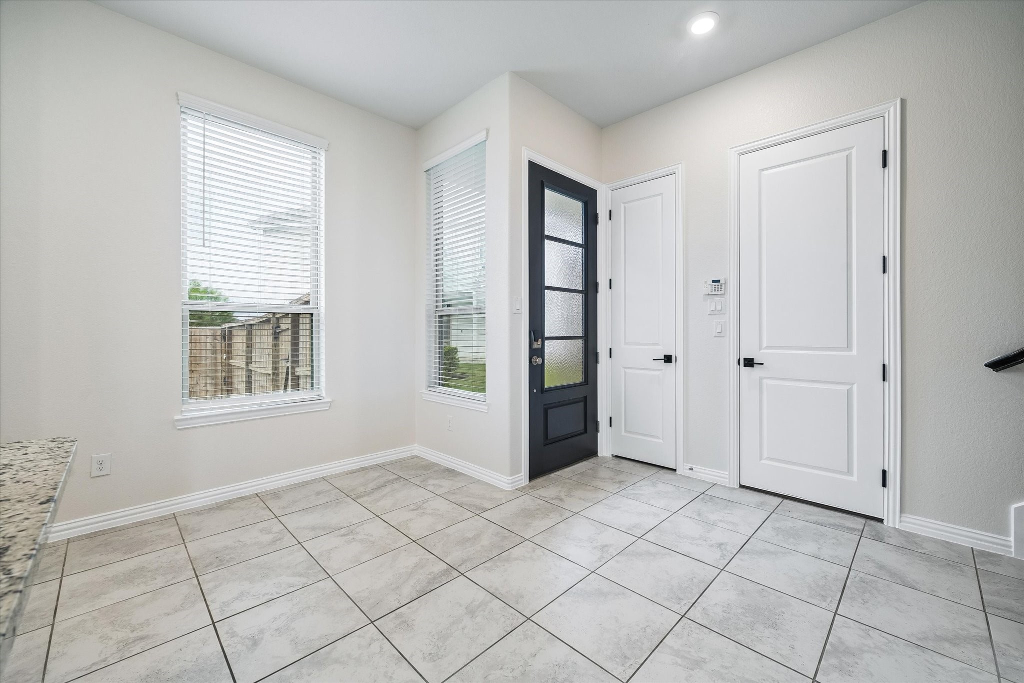 1606 Ryon Falls Drive Property Photo 4