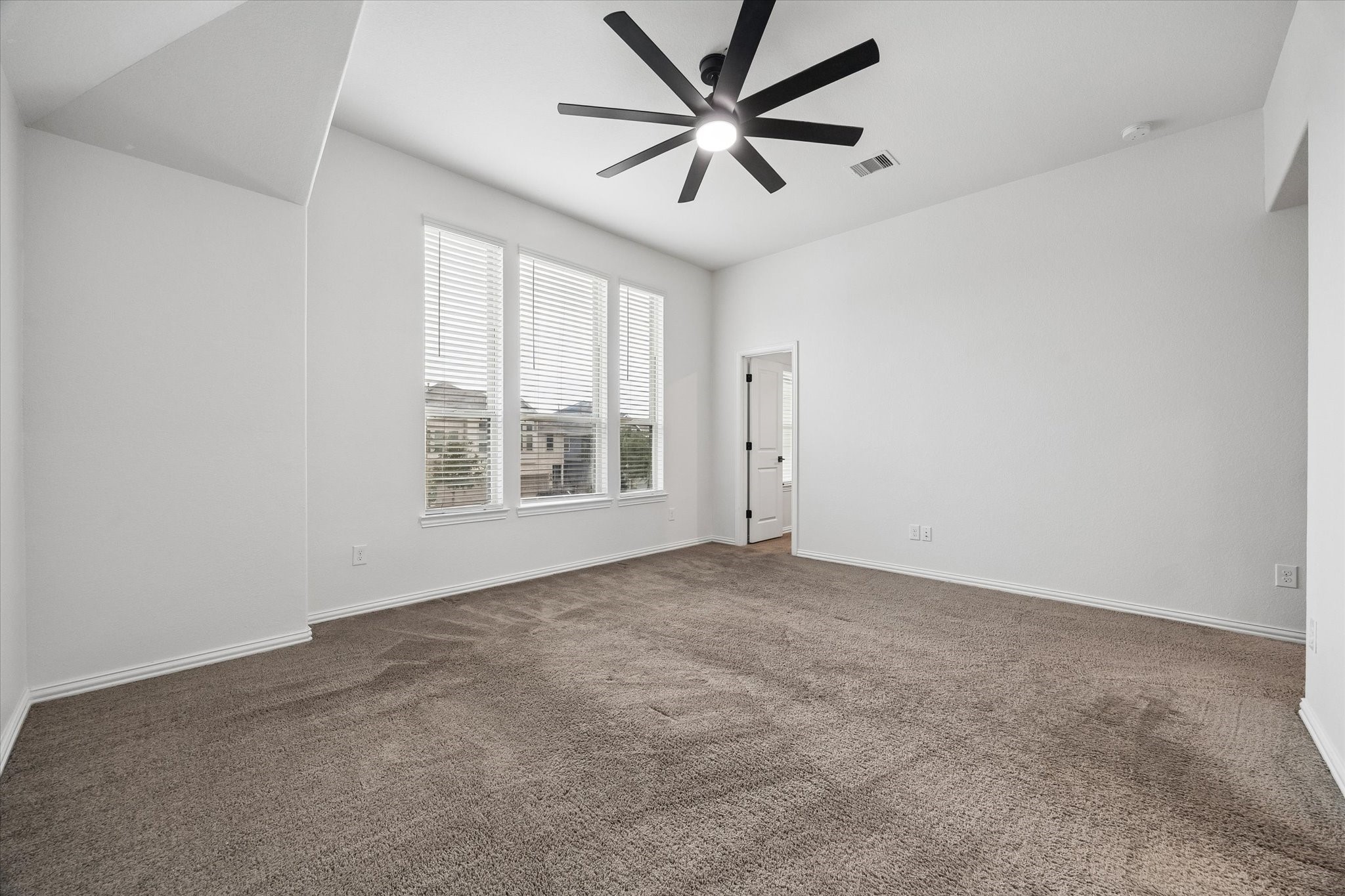 1606 Ryon Falls Drive Property Photo 14