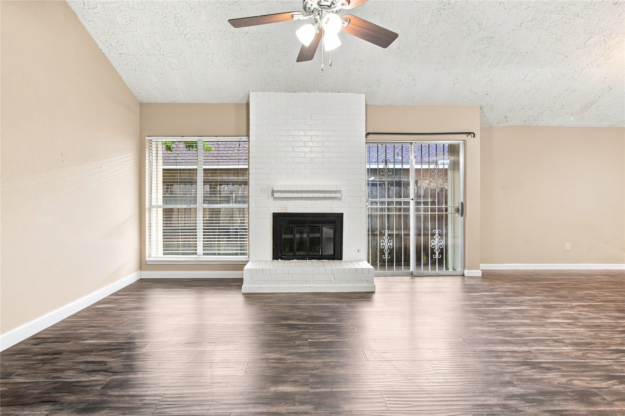 11747 Yearling Drive Property Photo 9