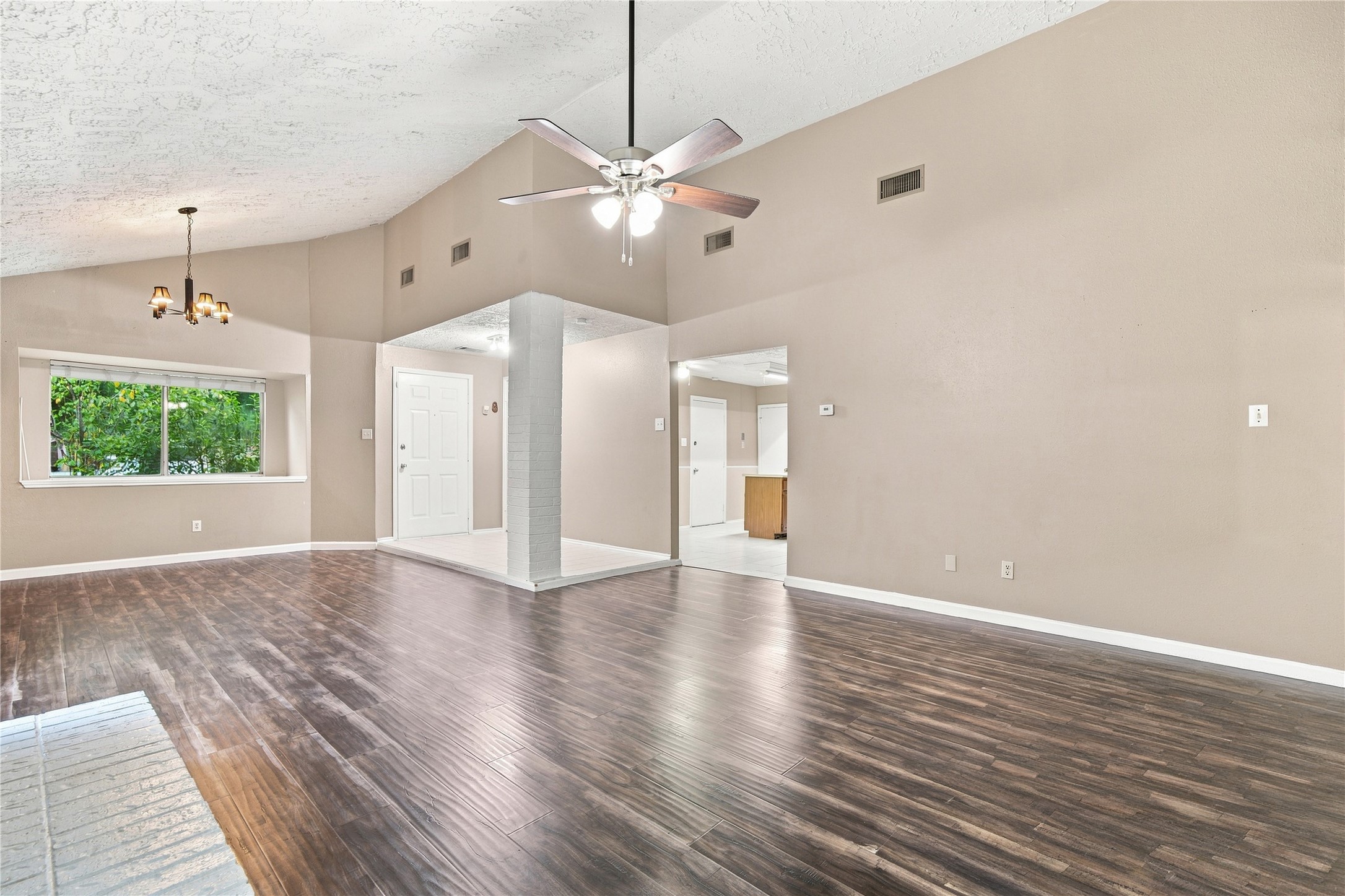11747 Yearling Drive Property Photo 15