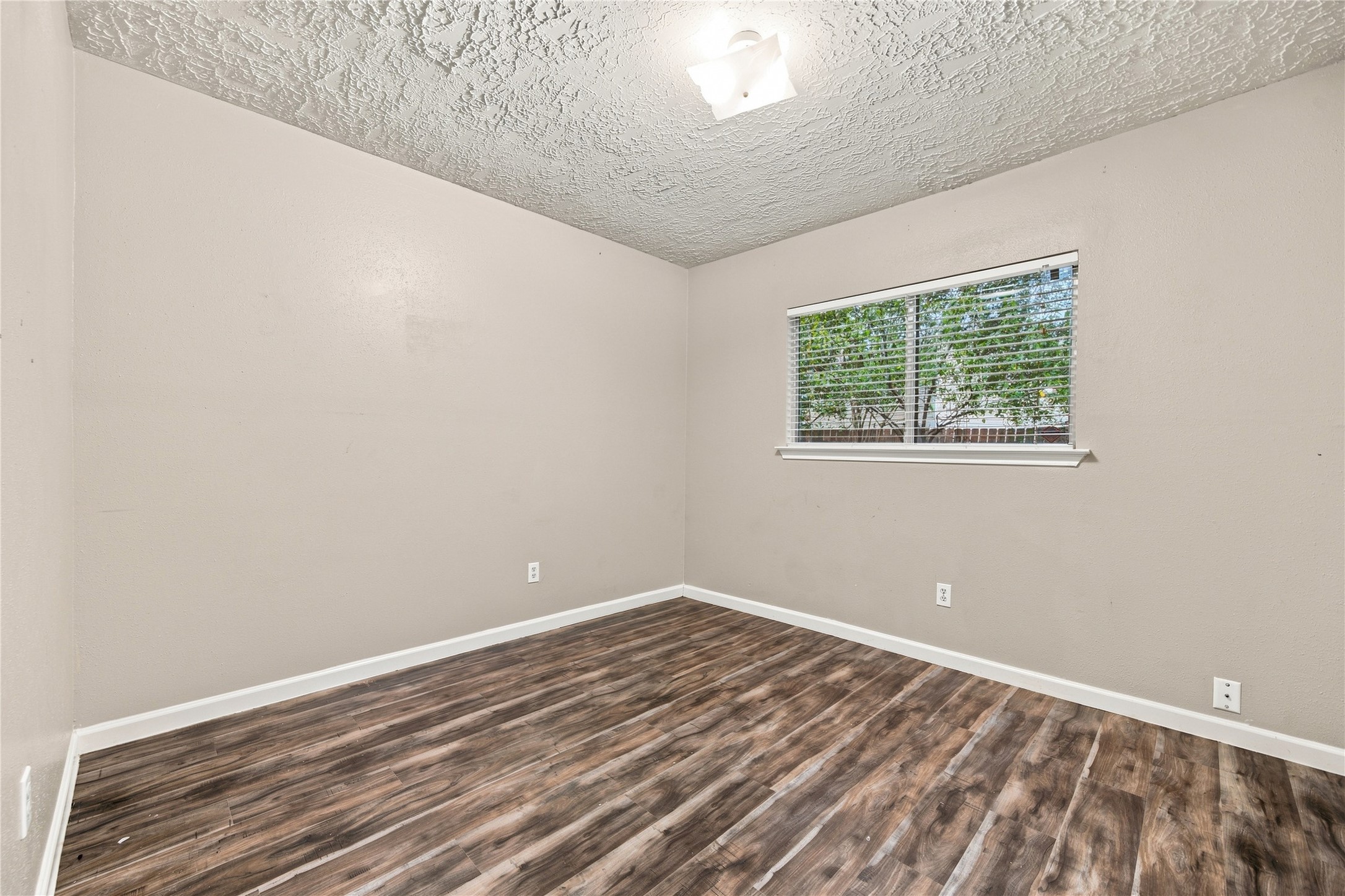 11747 Yearling Drive Property Photo 27