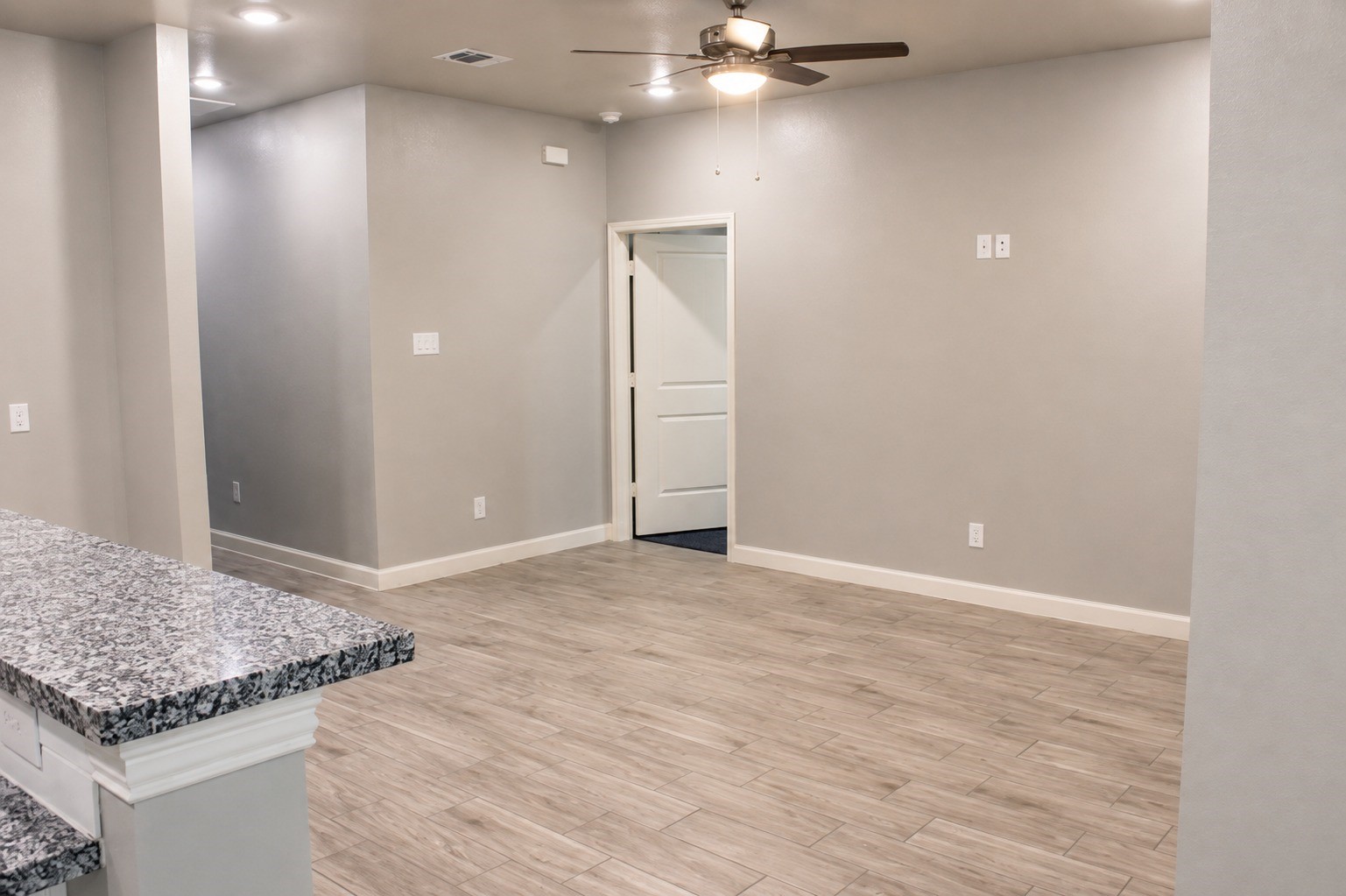1740 23rd Street Lt3 Property Photo 3