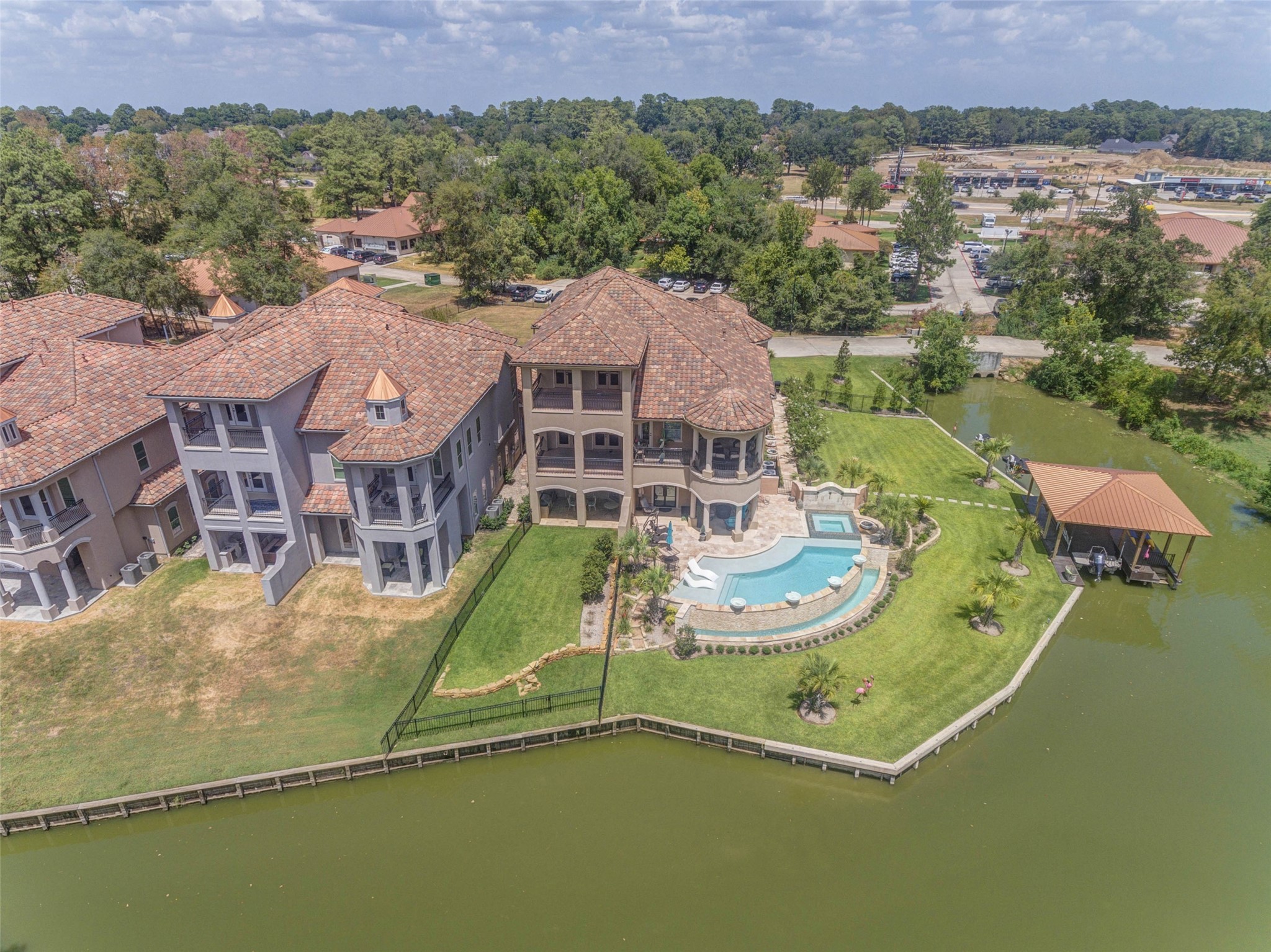 142 La Vie Drive Property Photo 4