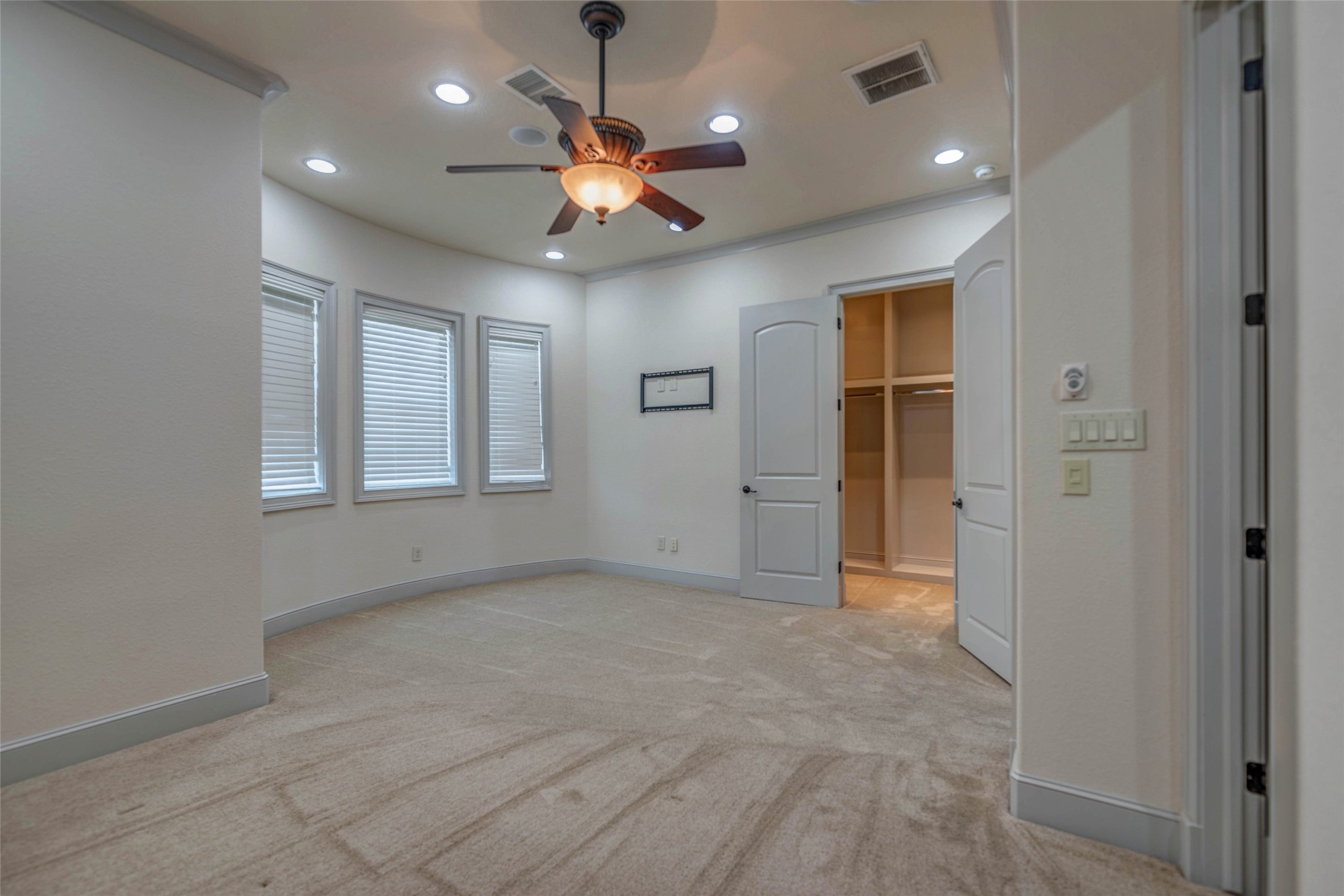 142 La Vie Drive Property Photo 26