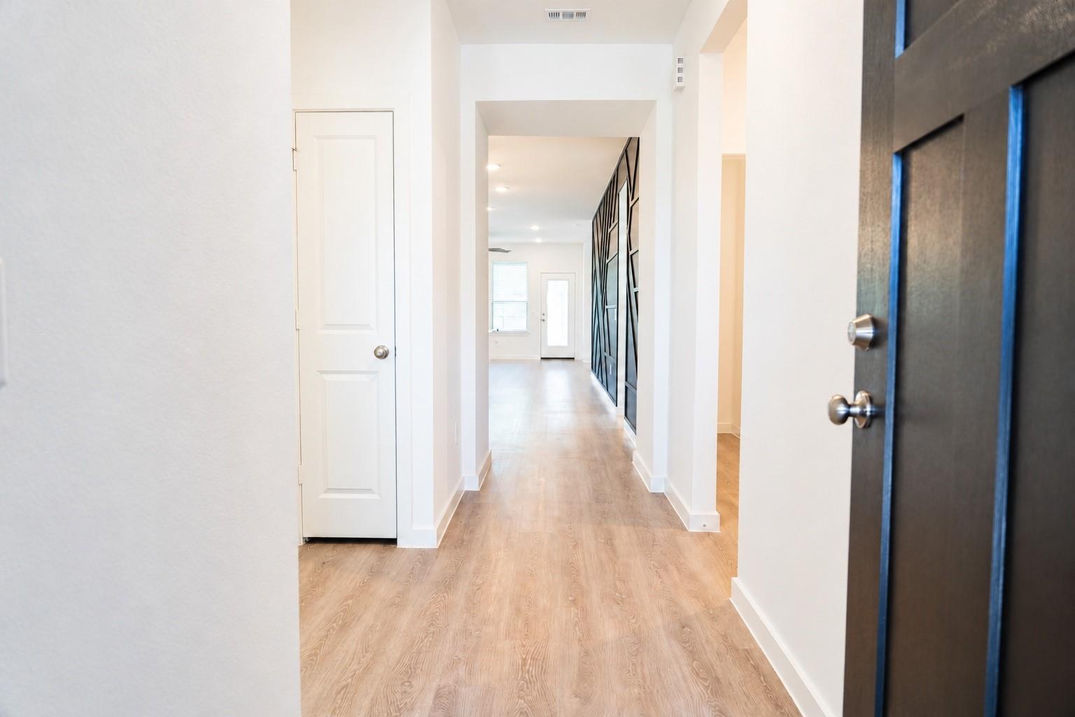 18110 Velaris Way Property Photo 2