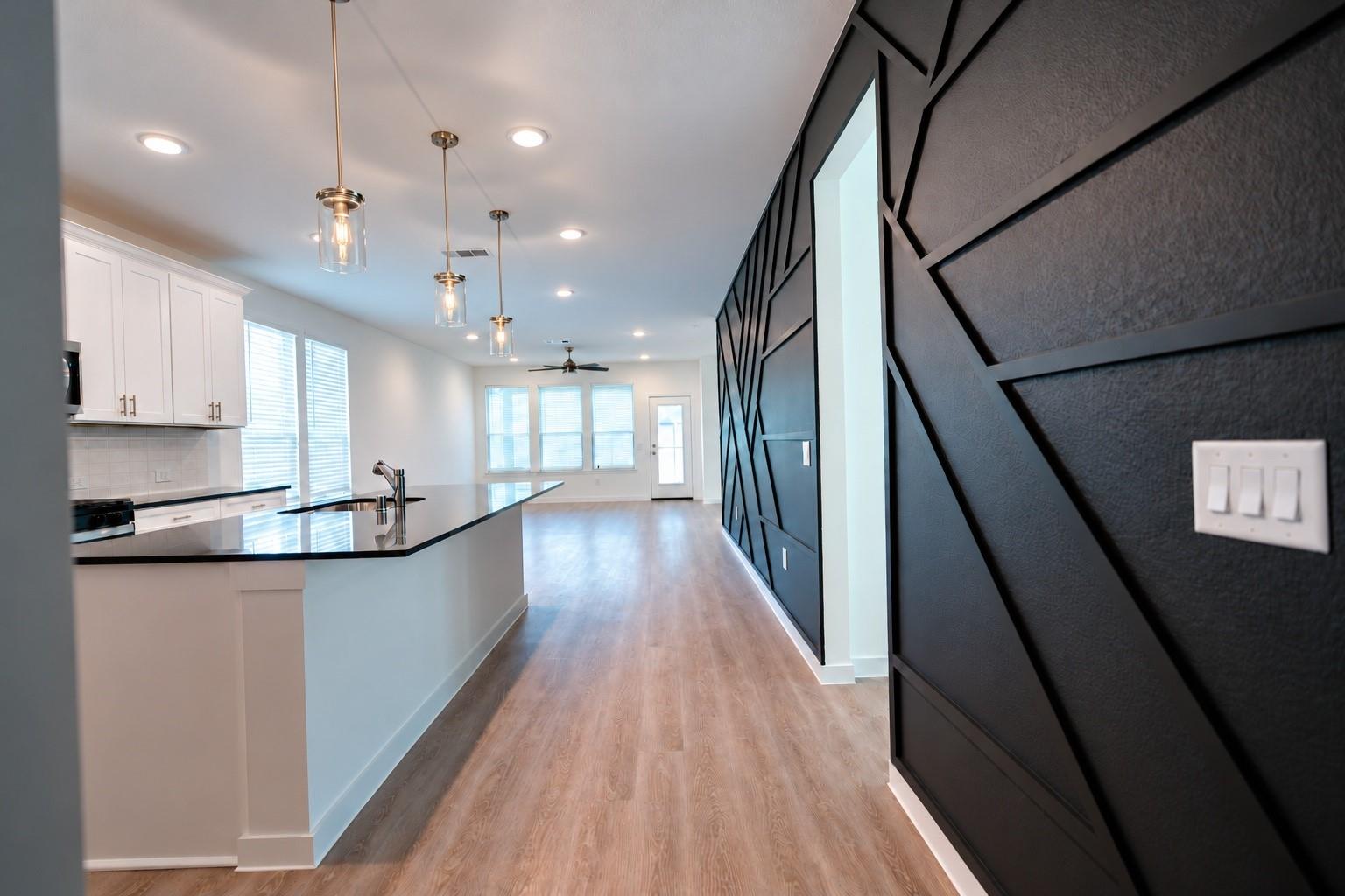 18110 Velaris Way Property Photo 3