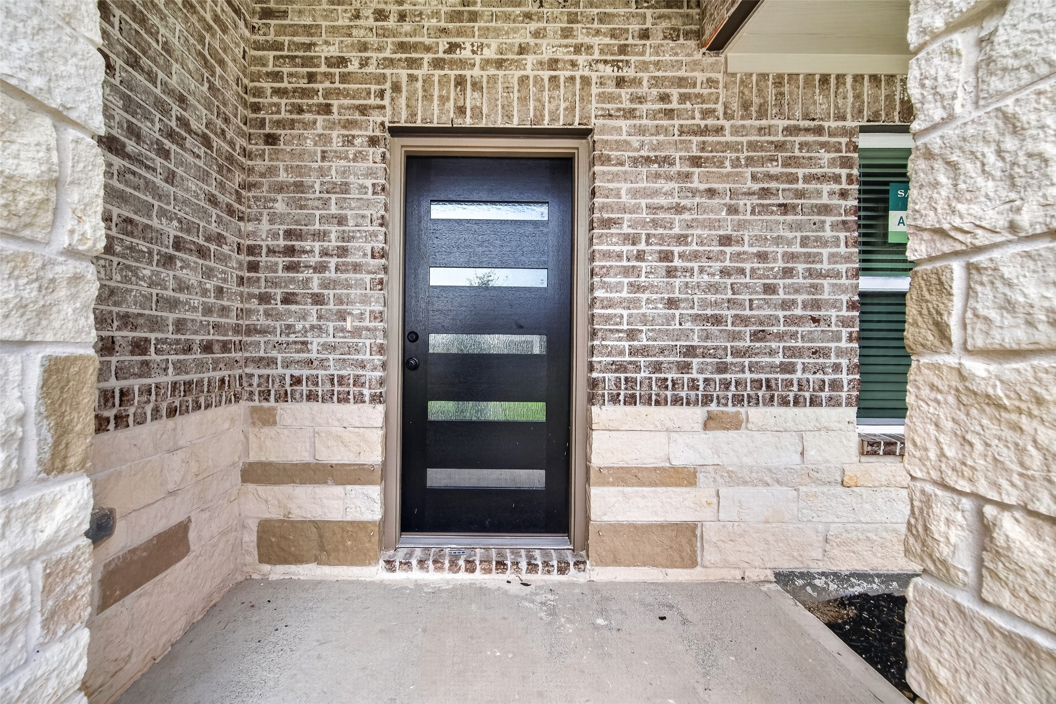 3507 Sago Palm Dr Property Photo 5