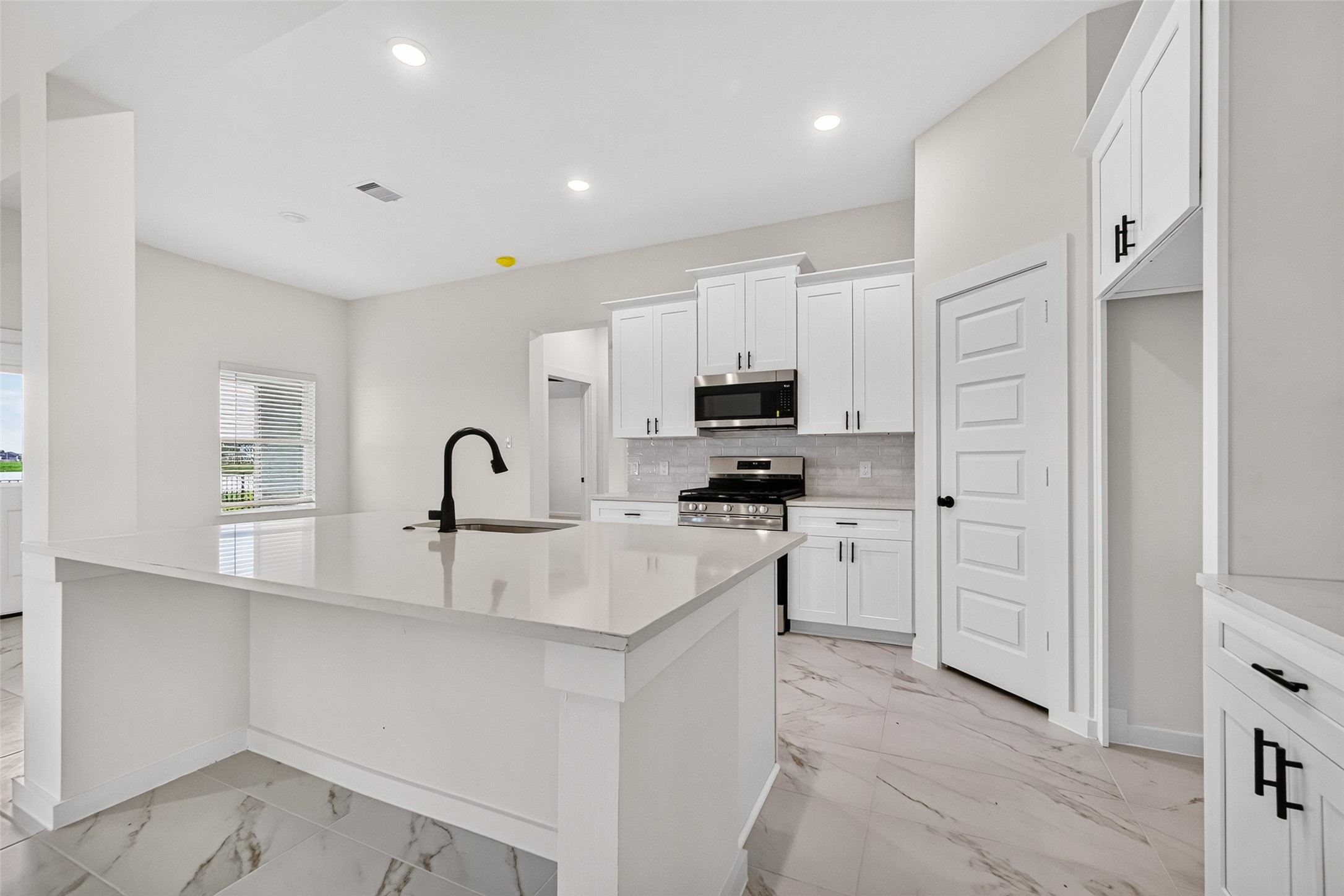 3507 Sago Palm Dr Property Photo 15