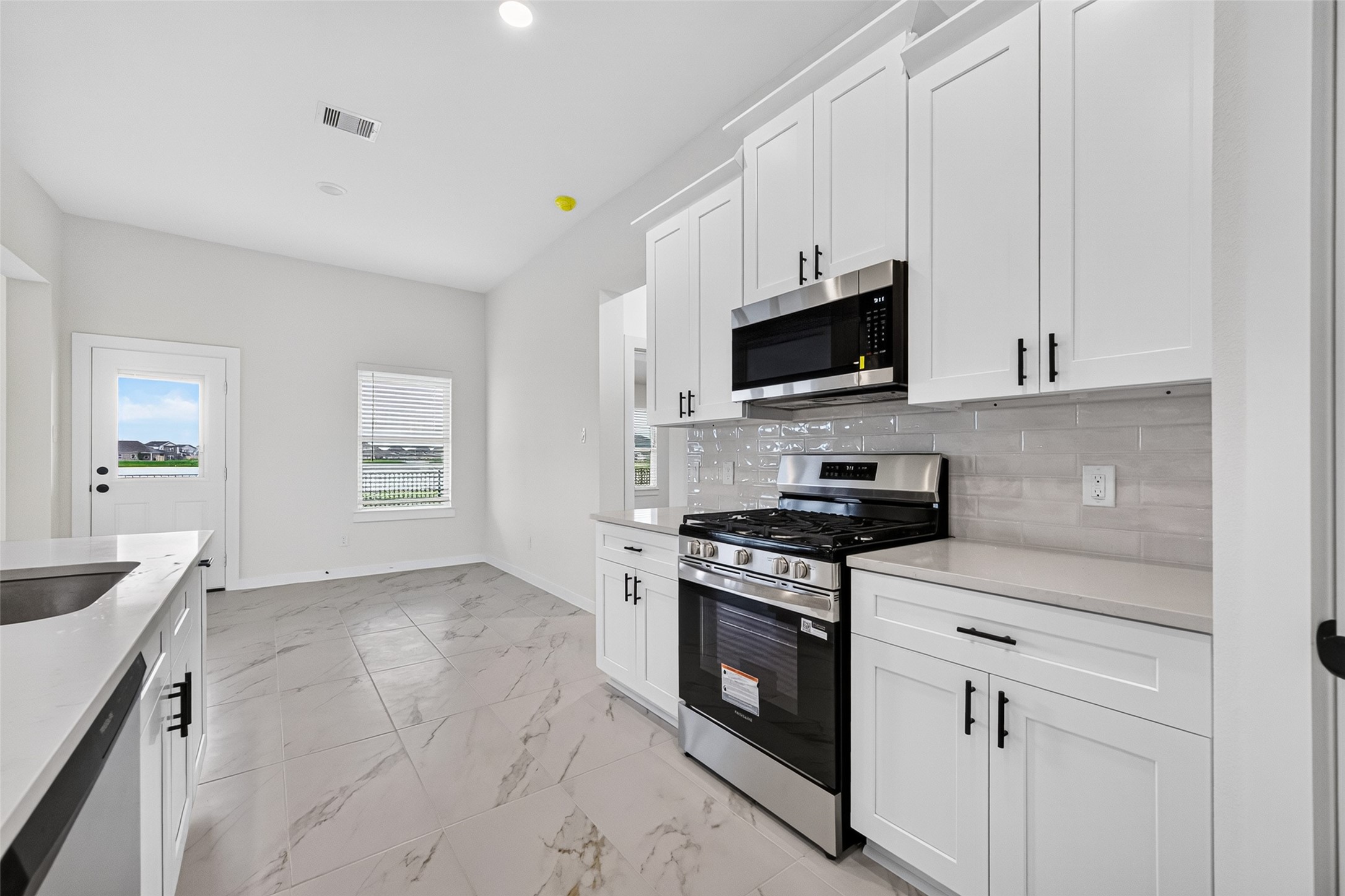 3507 Sago Palm Dr Property Photo 16