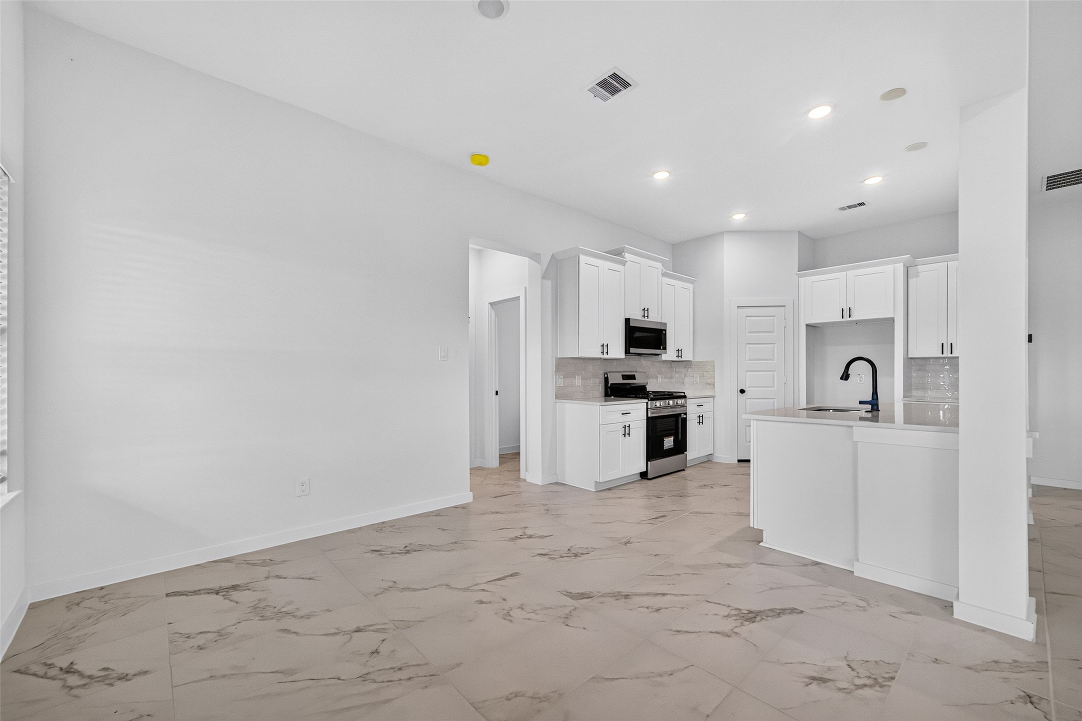 3507 Sago Palm Dr Property Photo 22