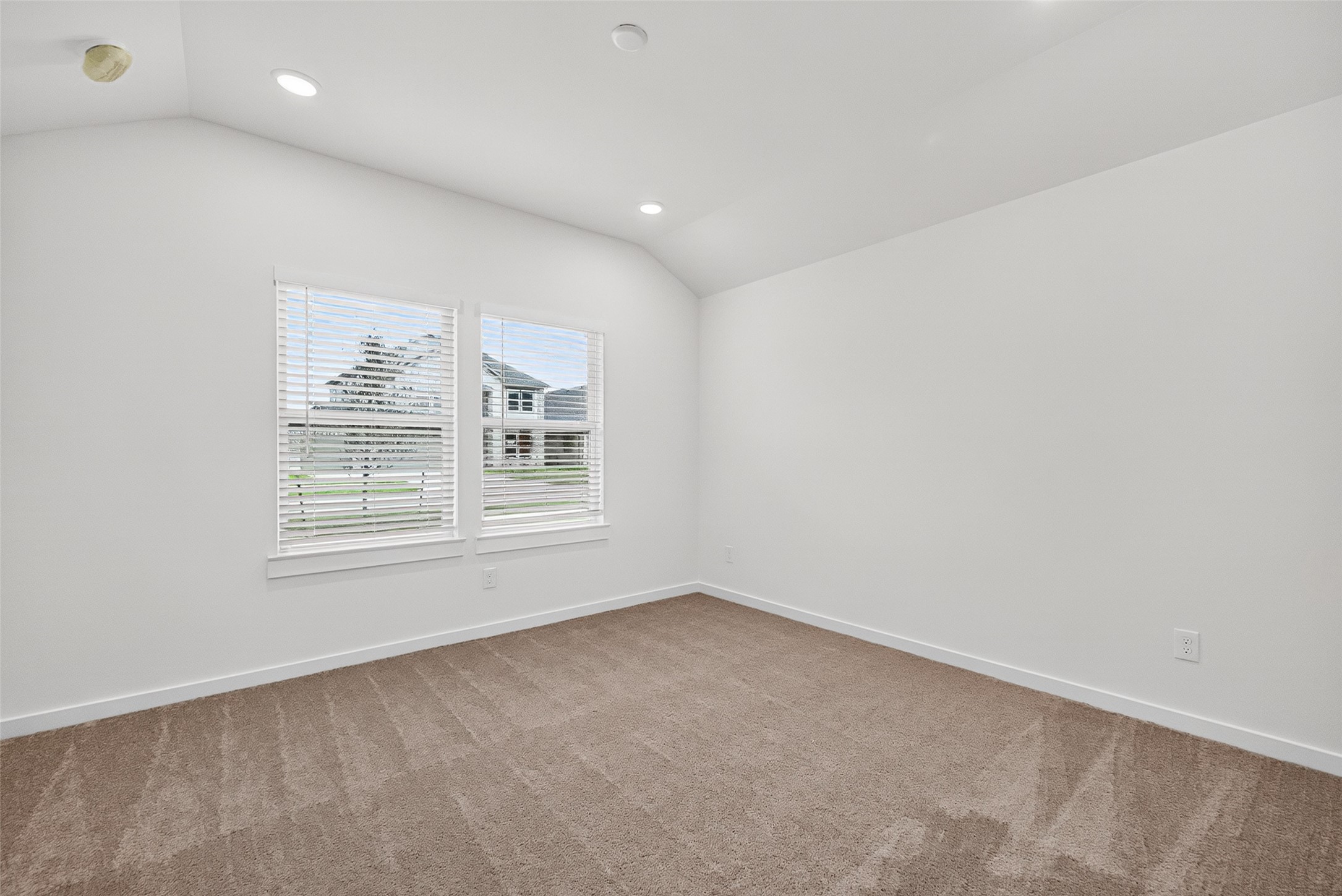 3507 Sago Palm Dr Property Photo 27