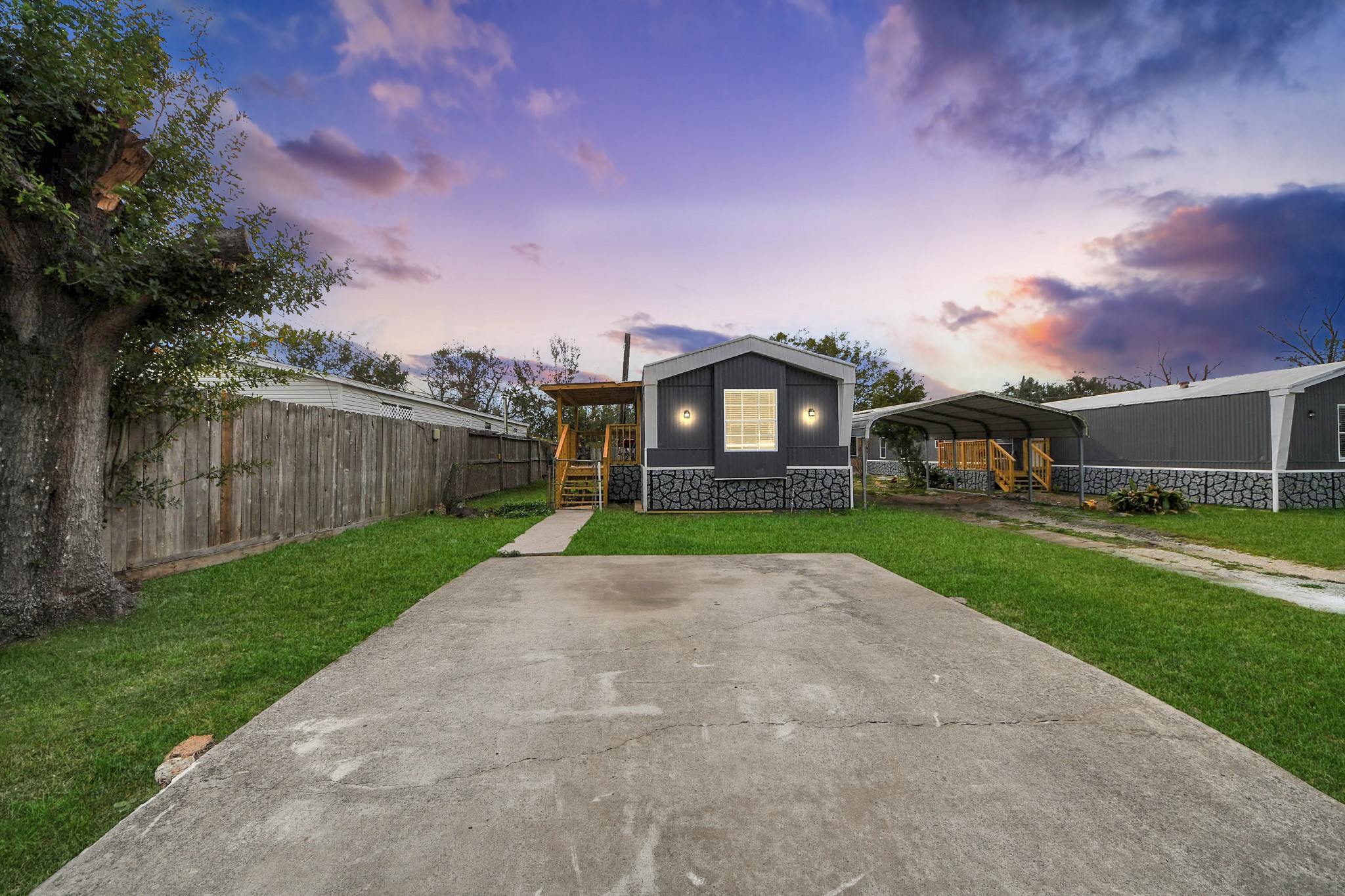 145 W Austin Avenue Property Photo 1