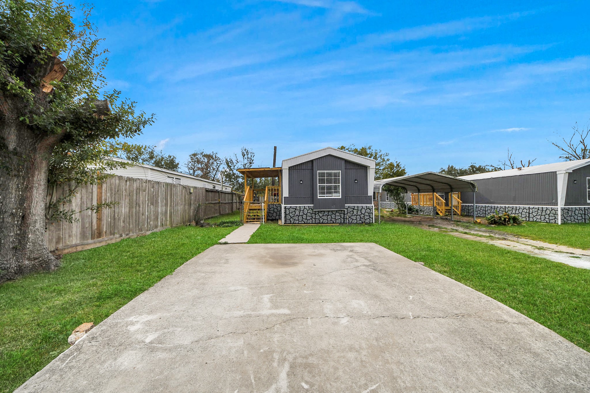 145 W Austin Avenue Property Photo 2