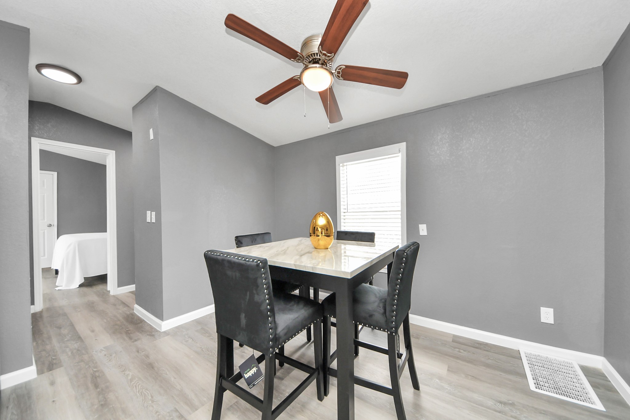 145 W Austin Avenue Property Photo 13