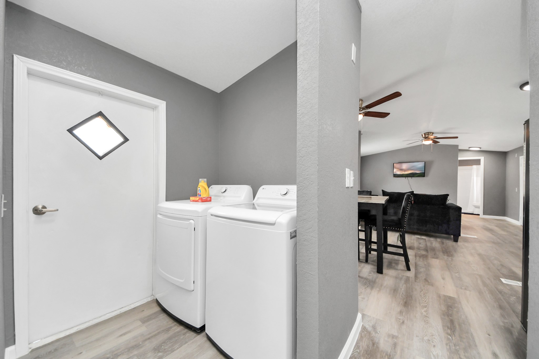 145 W Austin Avenue Property Photo 16
