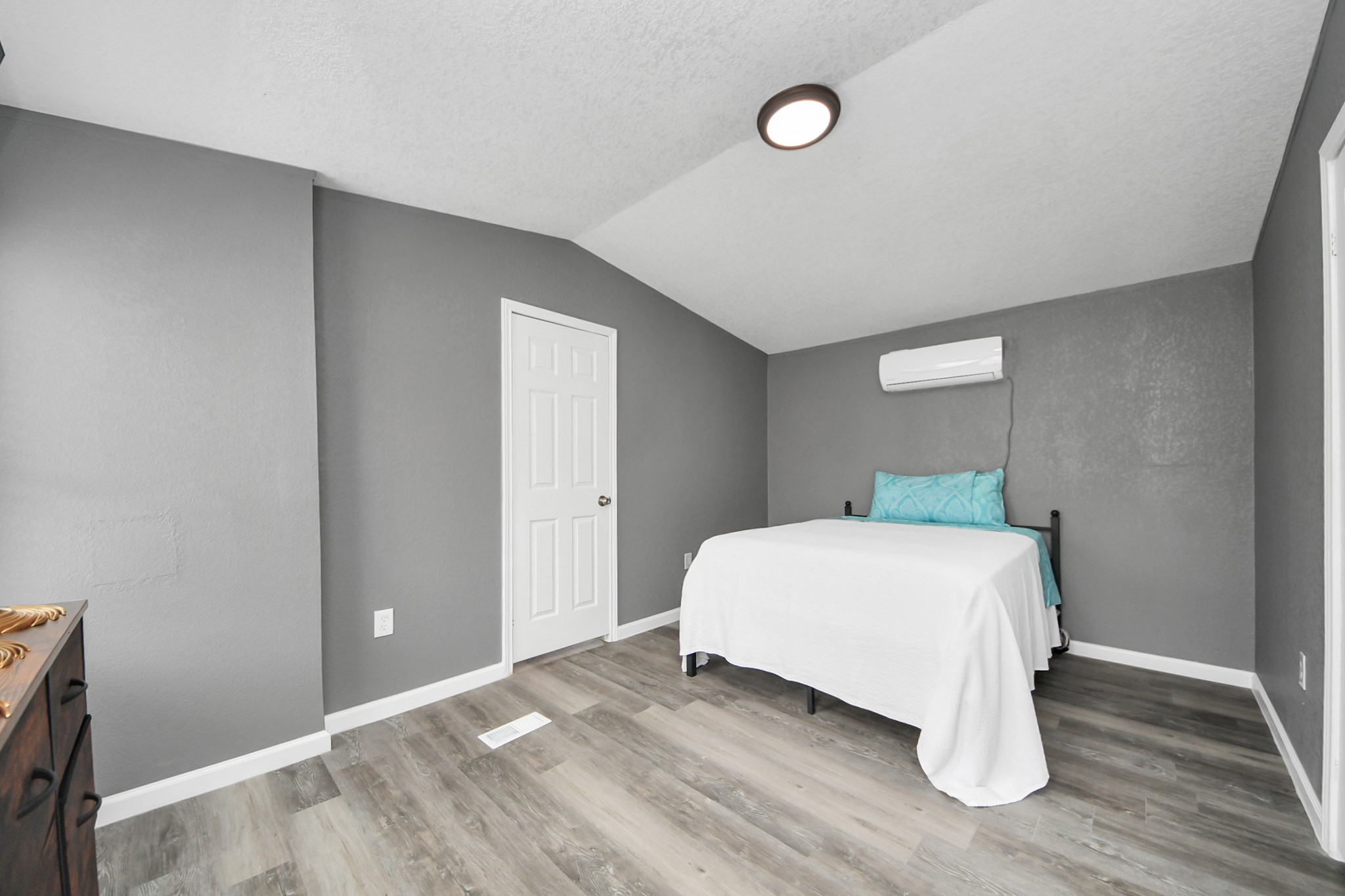 145 W Austin Avenue Property Photo 19