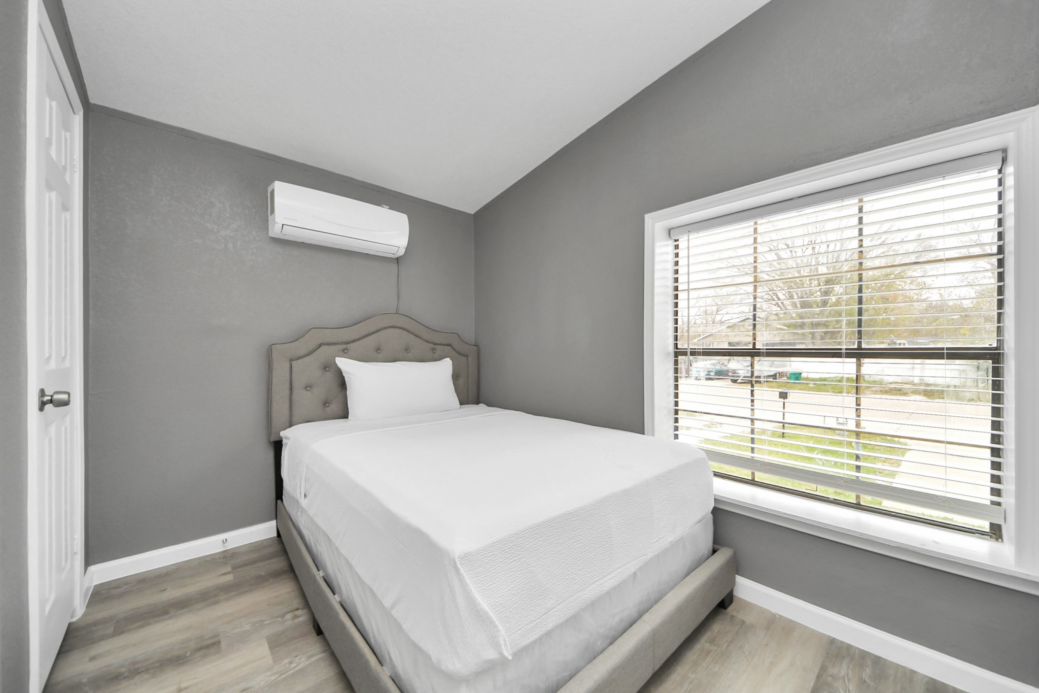 145 W Austin Avenue Property Photo 24