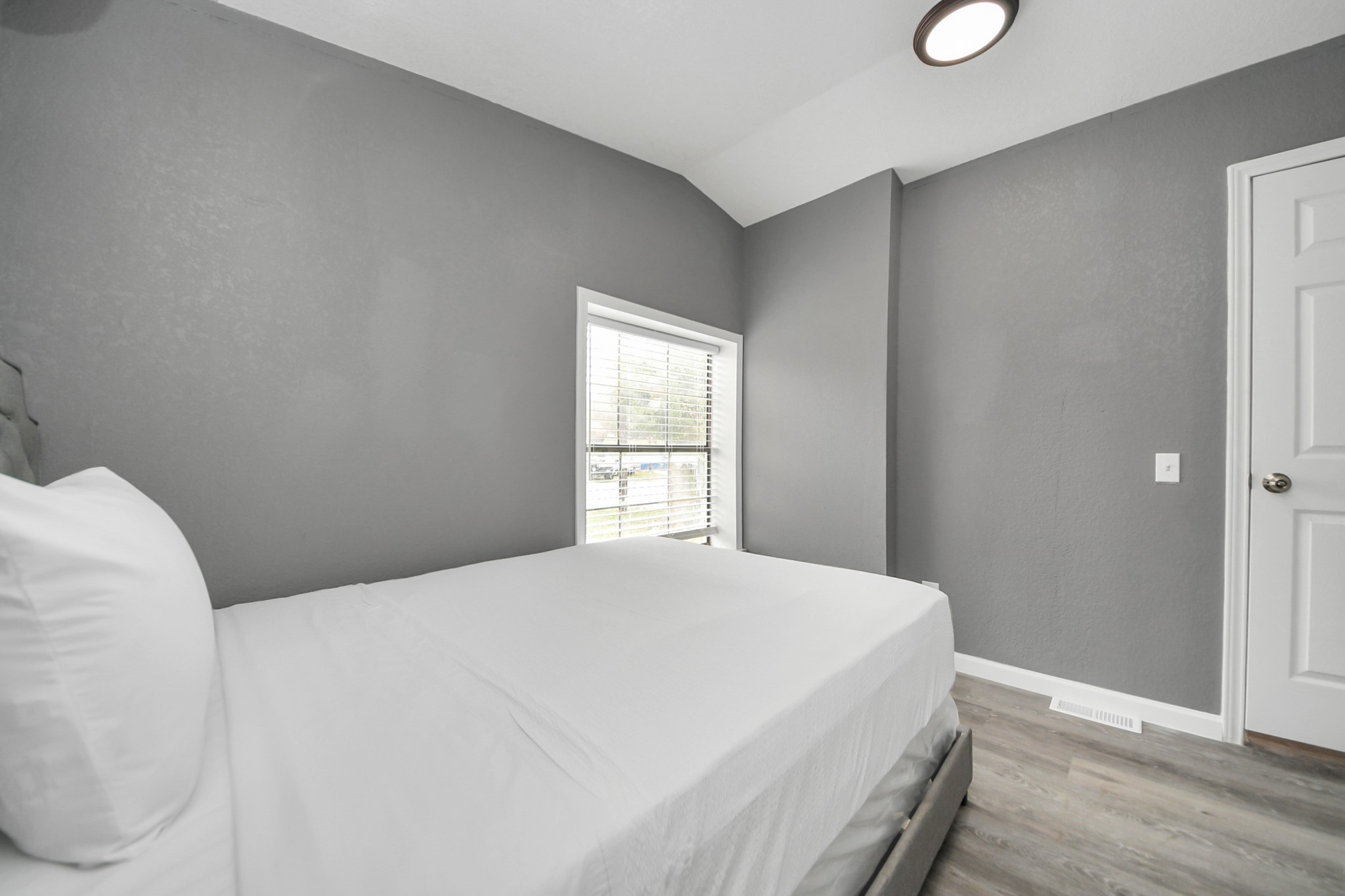 145 W Austin Avenue Property Photo 27