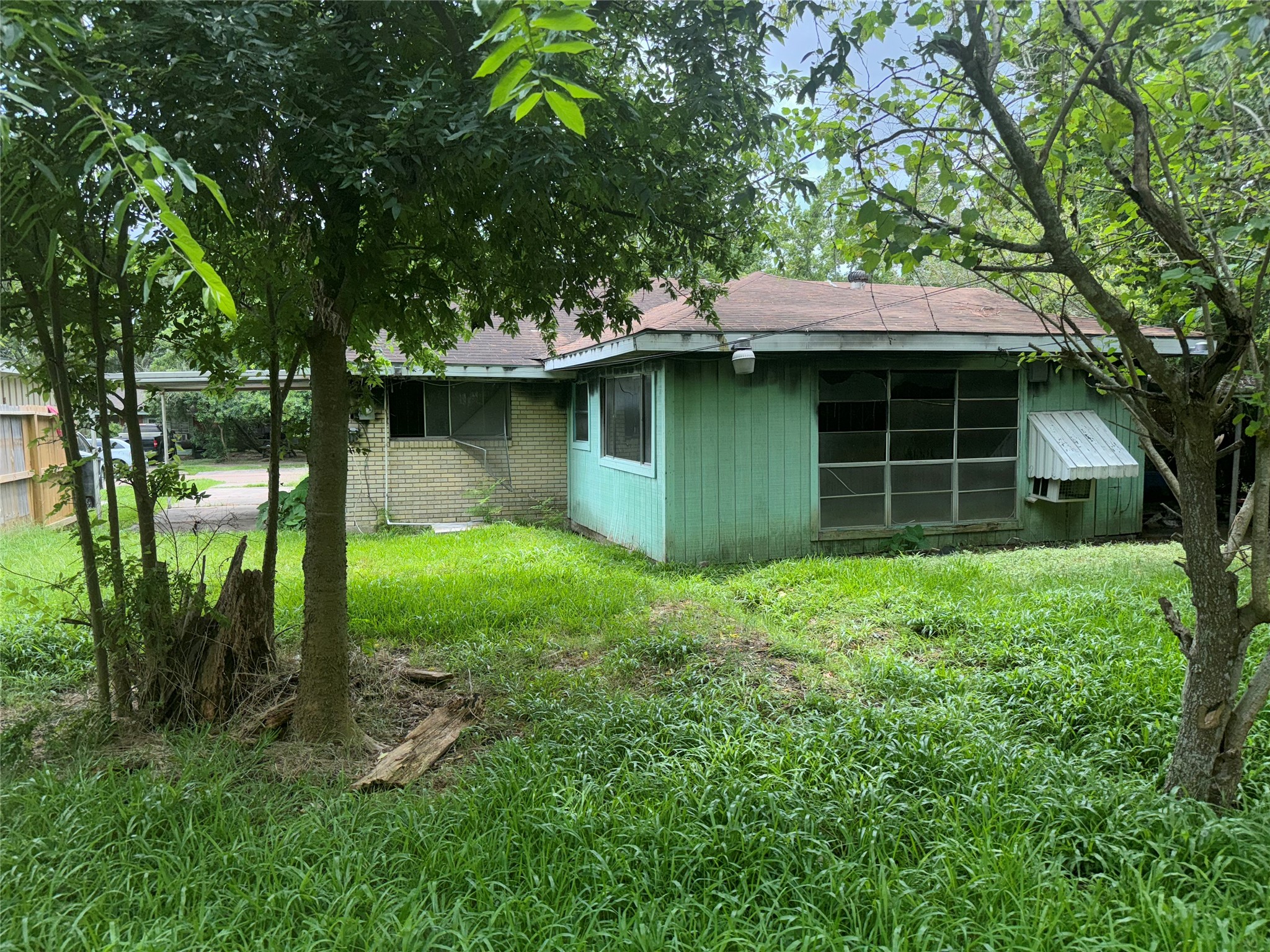 4211 Tavenor Lane Property Photo 16