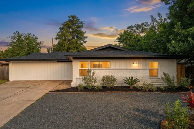 1610 Antoine Drive Property Photo 1