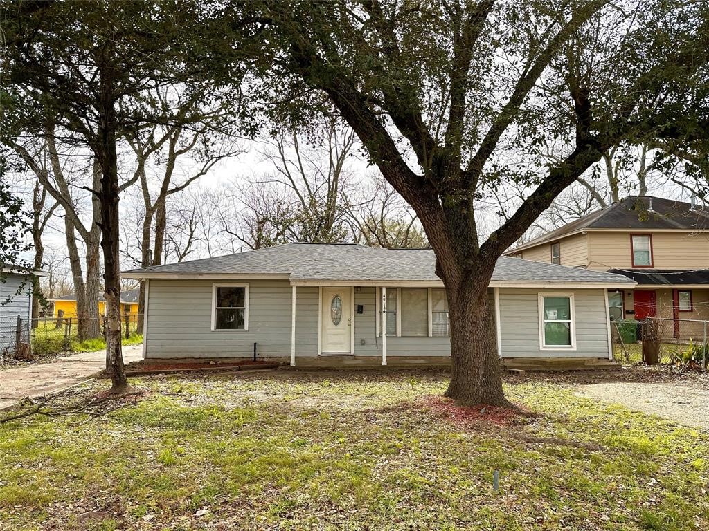 4914 Higgins Street Property Photo 1
