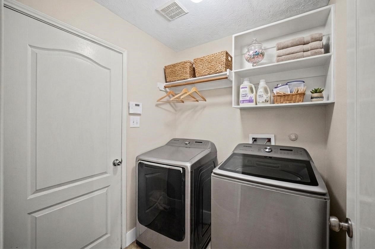 8711 Sandusky Court Property Photo 20