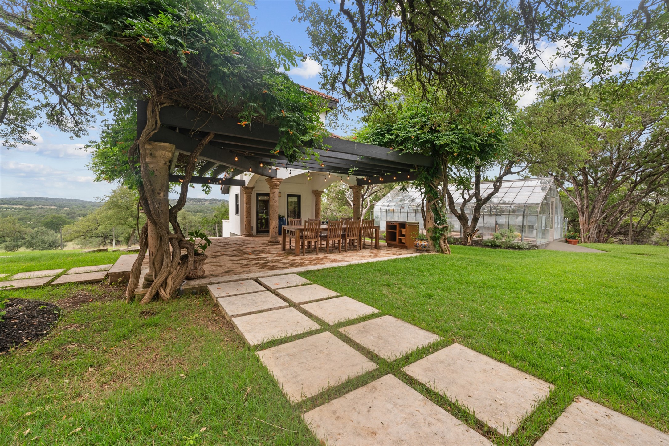 34000 Smithson Valley Road Property Photo 6