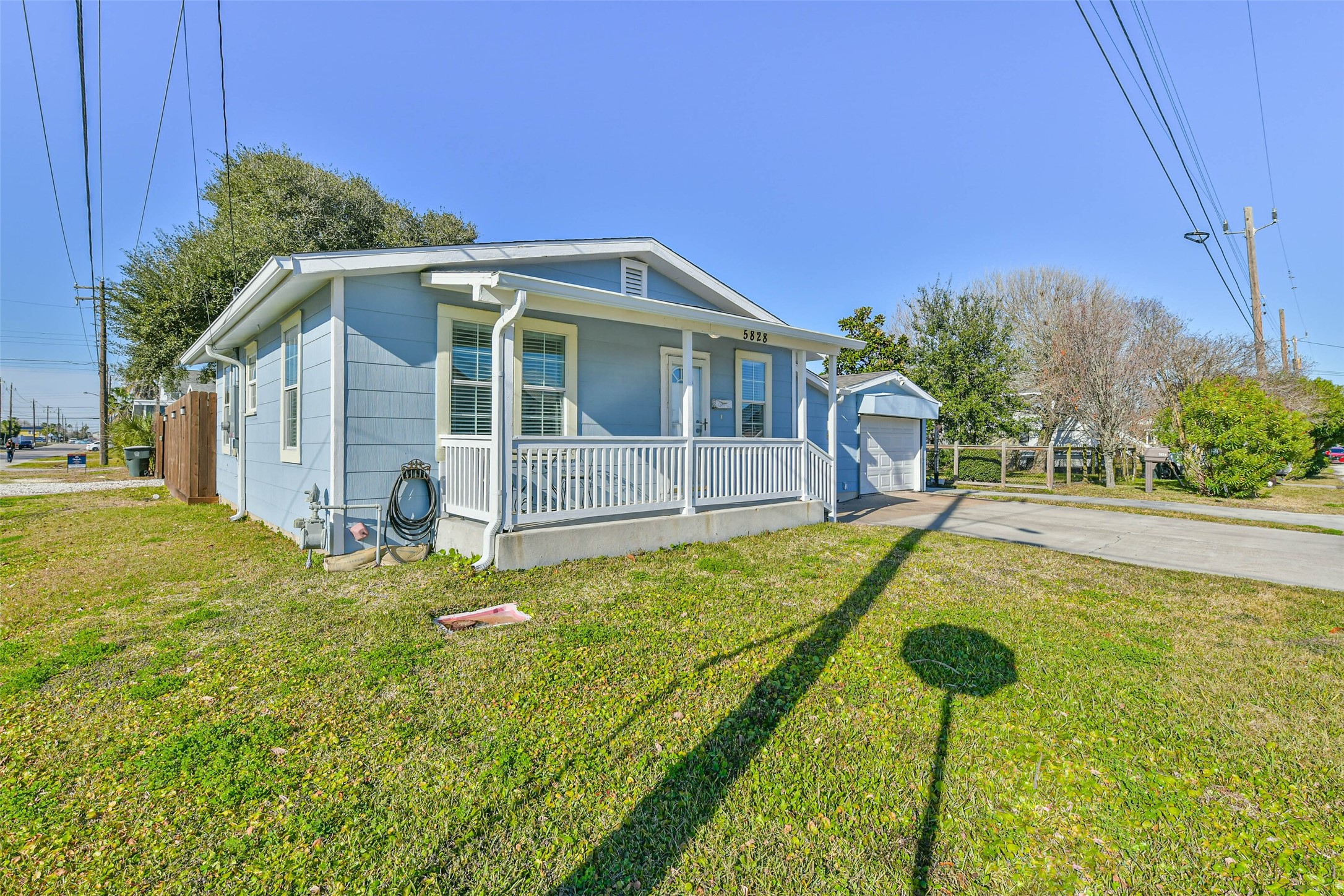 5828 Avenue T Property Photo 2