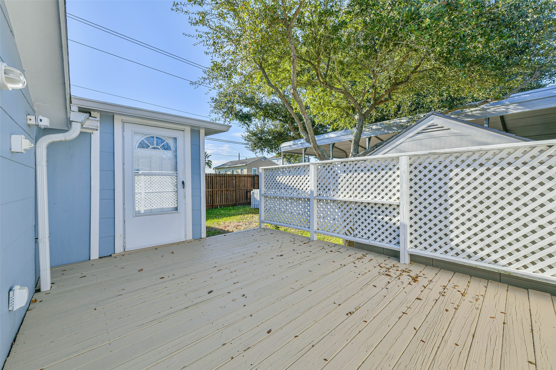 5828 Avenue T Property Photo 23