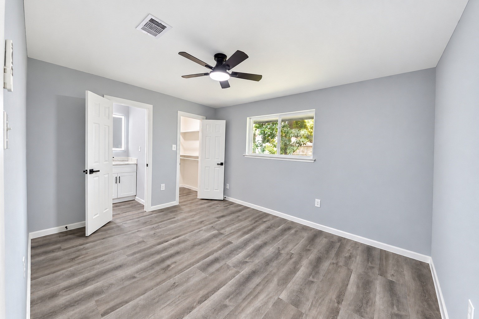 1030 Forestburg Drive Property Photo 11