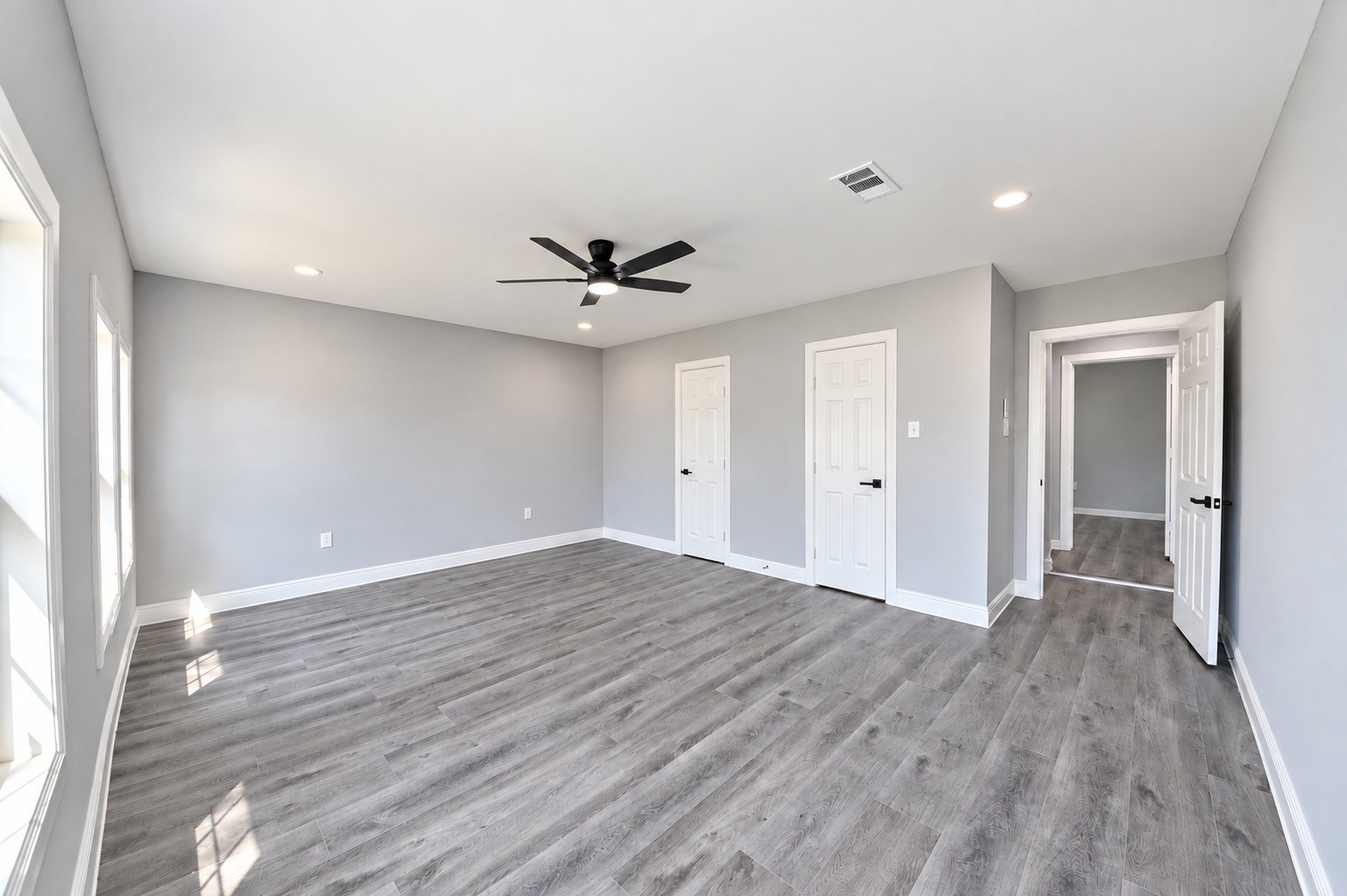 1030 Forestburg Drive Property Photo 16