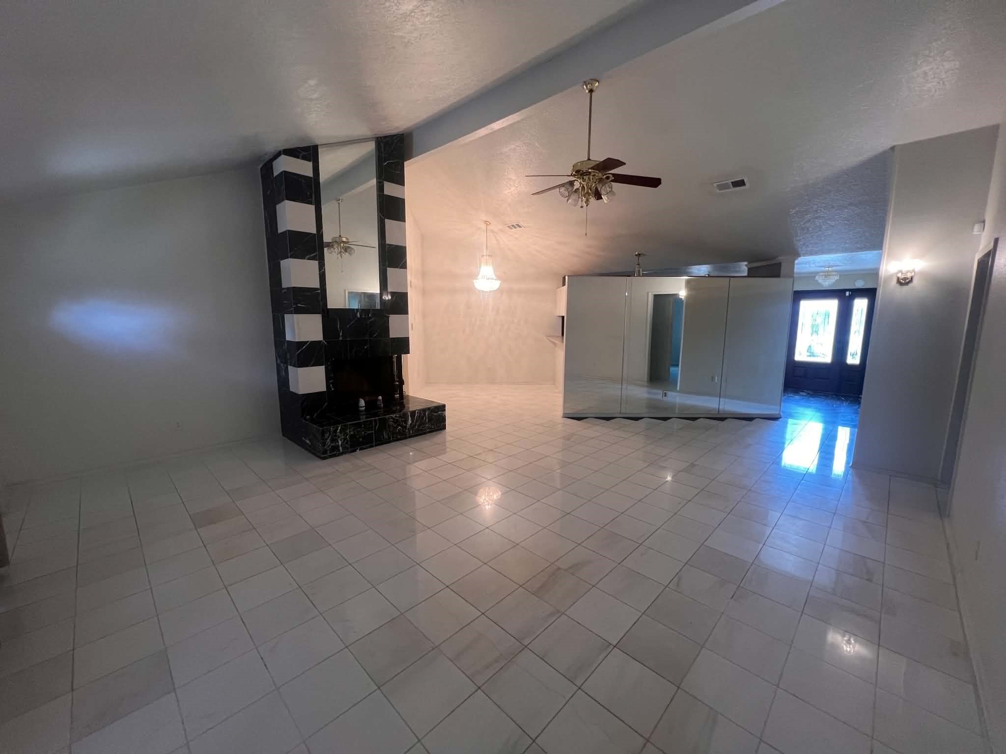4710 Owens Creek Lane Property Photo 3
