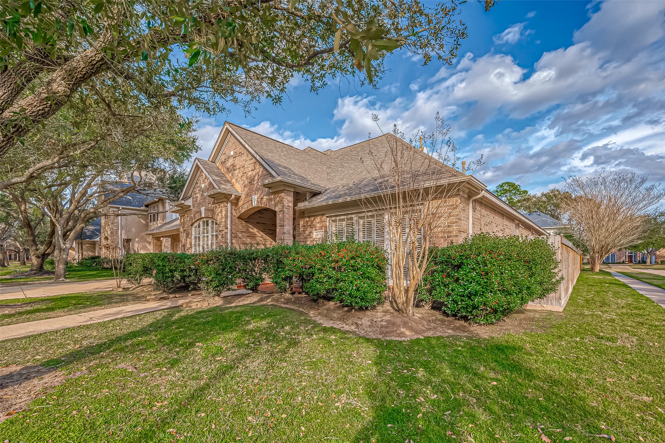 2031 Royal Downs Drive Property Photo 5