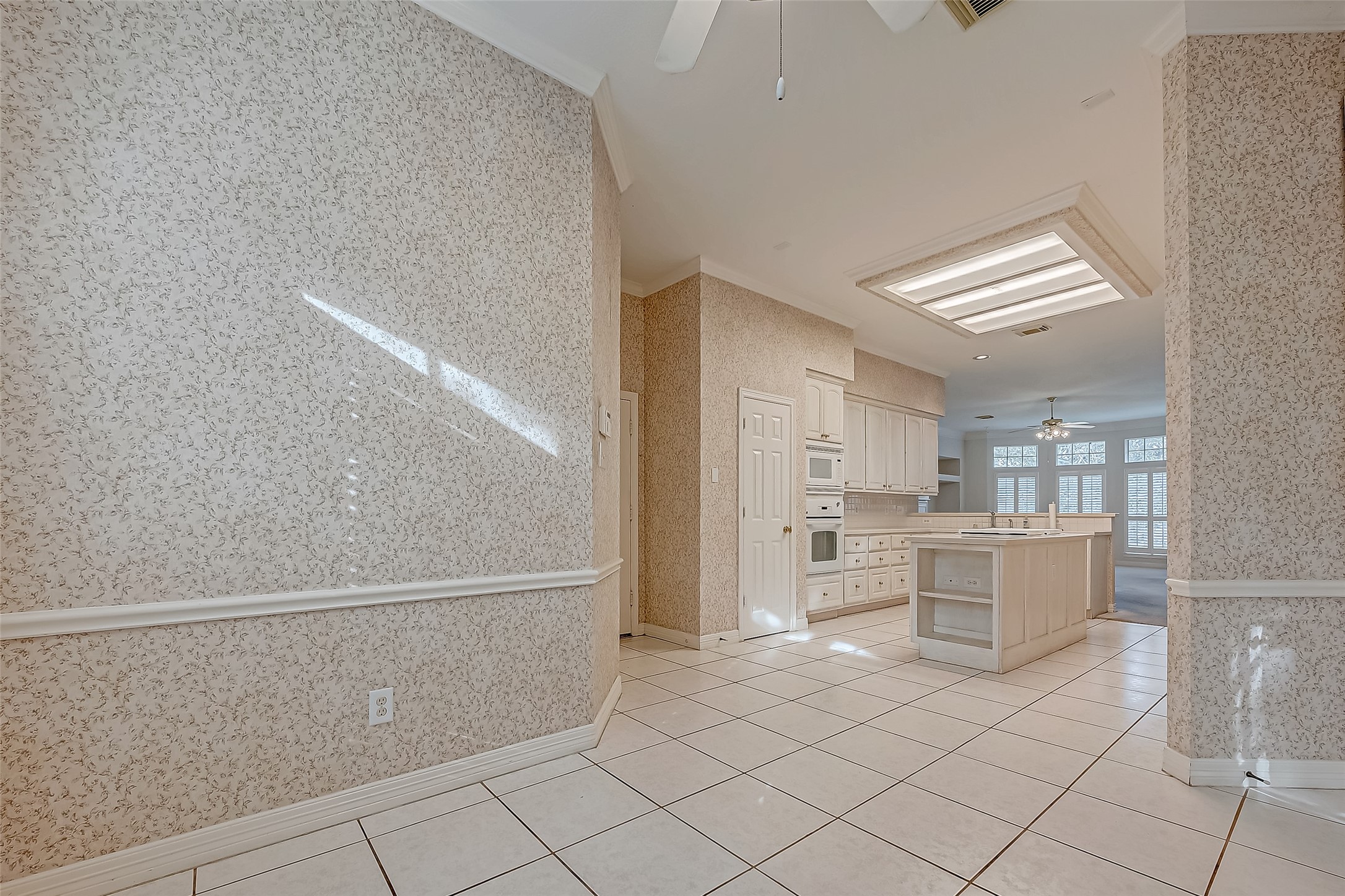 2031 Royal Downs Drive Property Photo 18