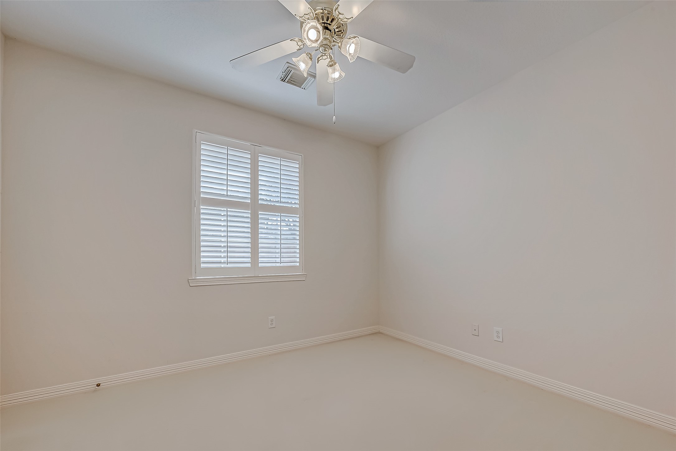 2031 Royal Downs Drive Property Photo 27