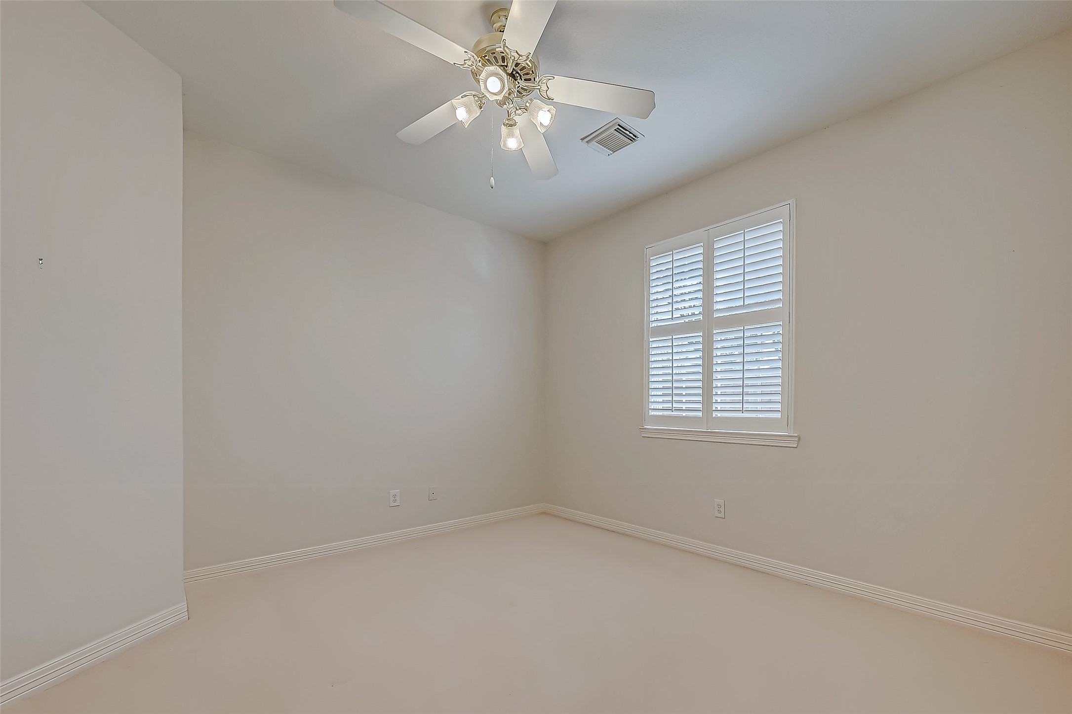 2031 Royal Downs Drive Property Photo 31