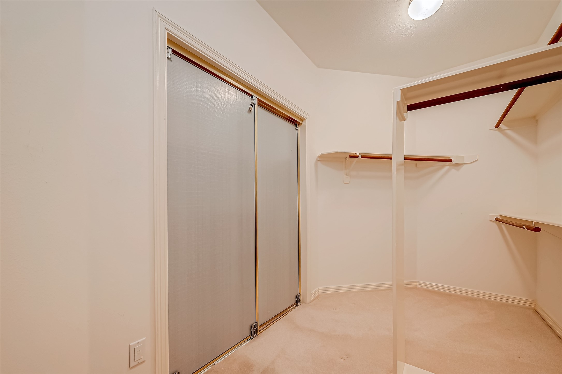 2031 Royal Downs Drive Property Photo 42