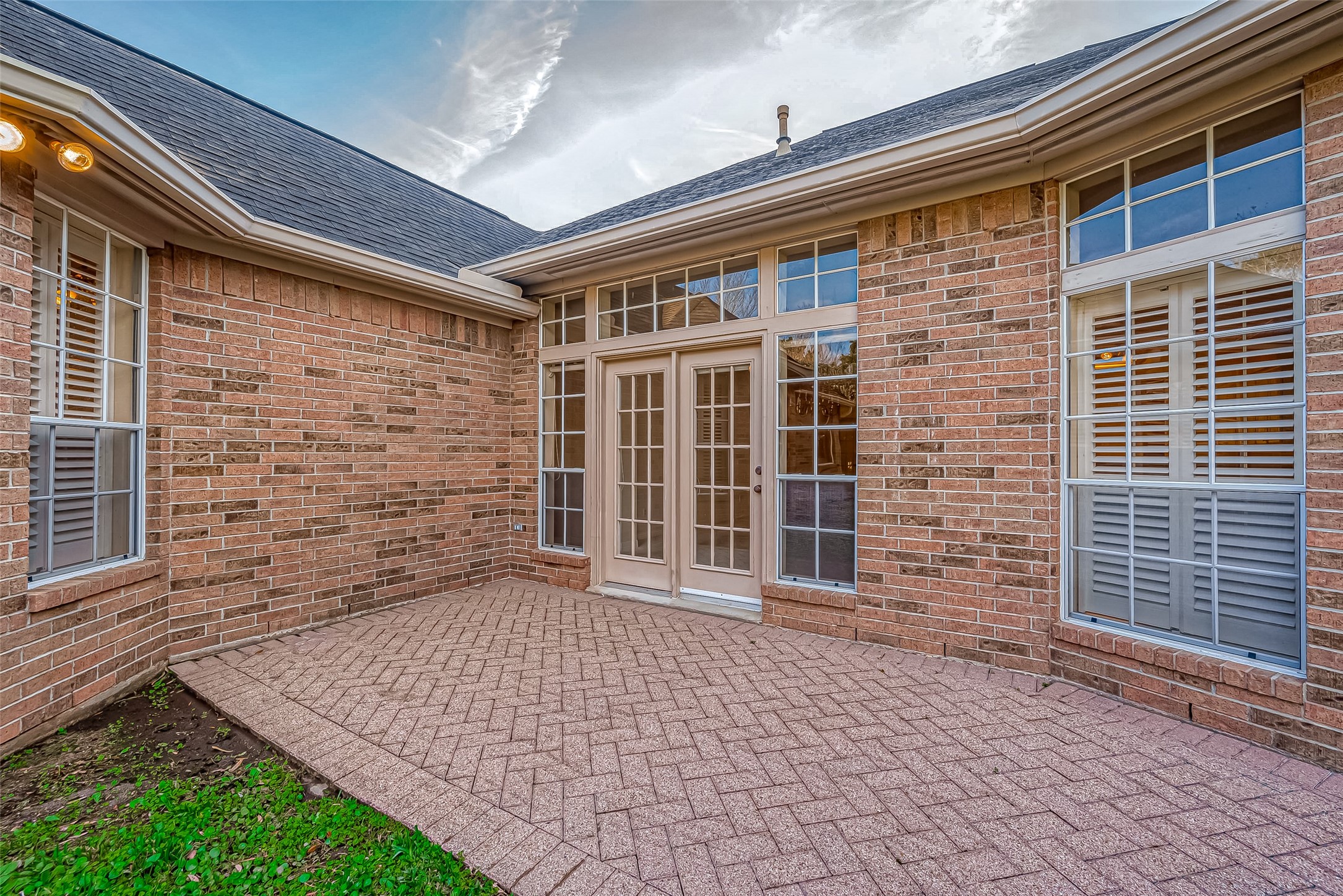 2031 Royal Downs Drive Property Photo 44