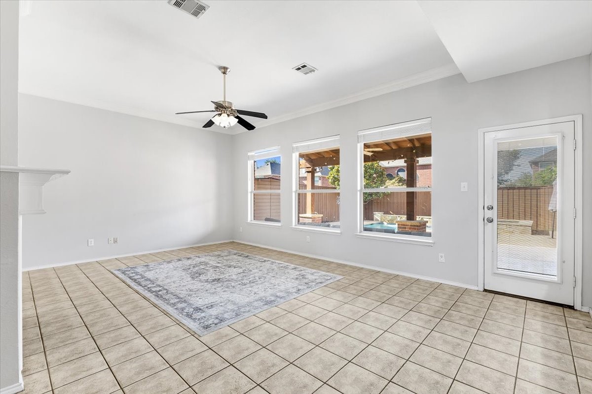 1121 London Drive Property Photo 17