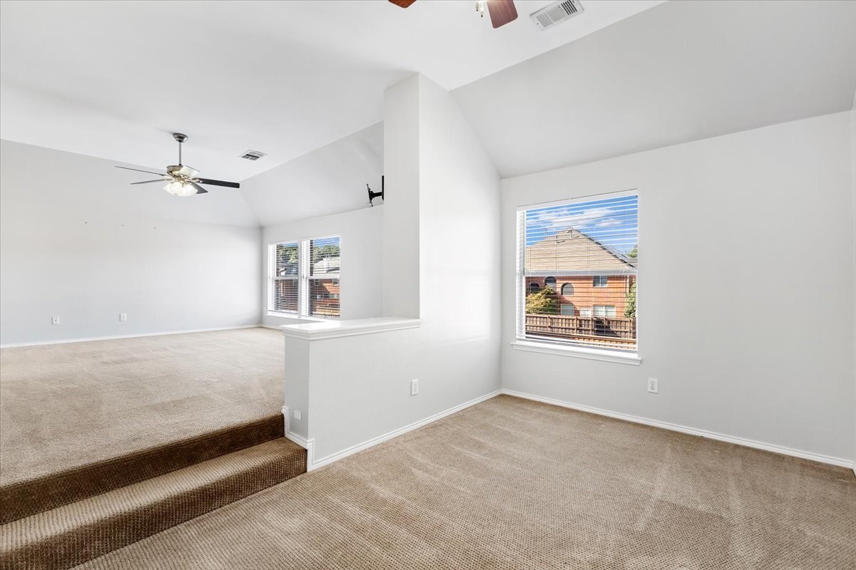 1121 London Drive Property Photo 25