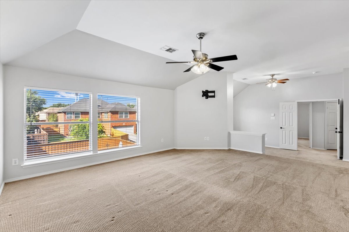 1121 London Drive Property Photo 29