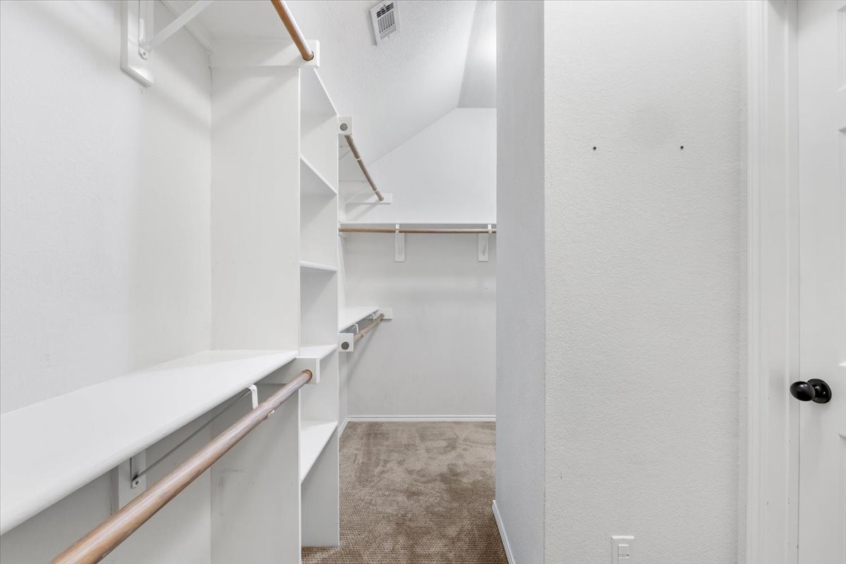 1121 London Drive Property Photo 35
