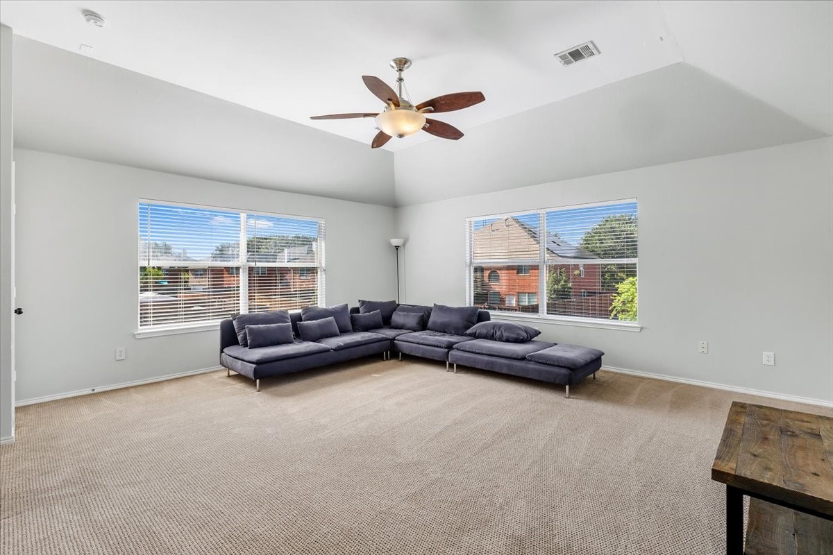 1121 London Drive Property Photo 40