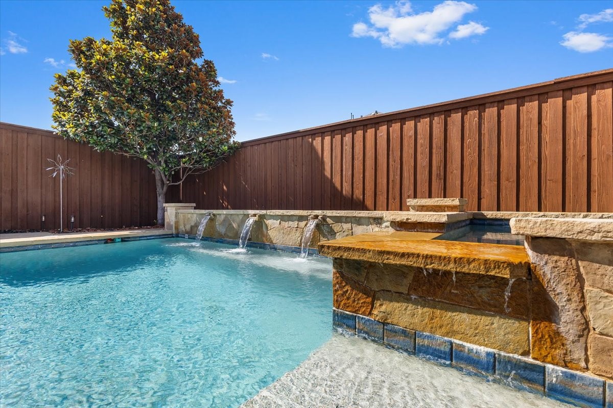 1121 London Drive Property Photo 49