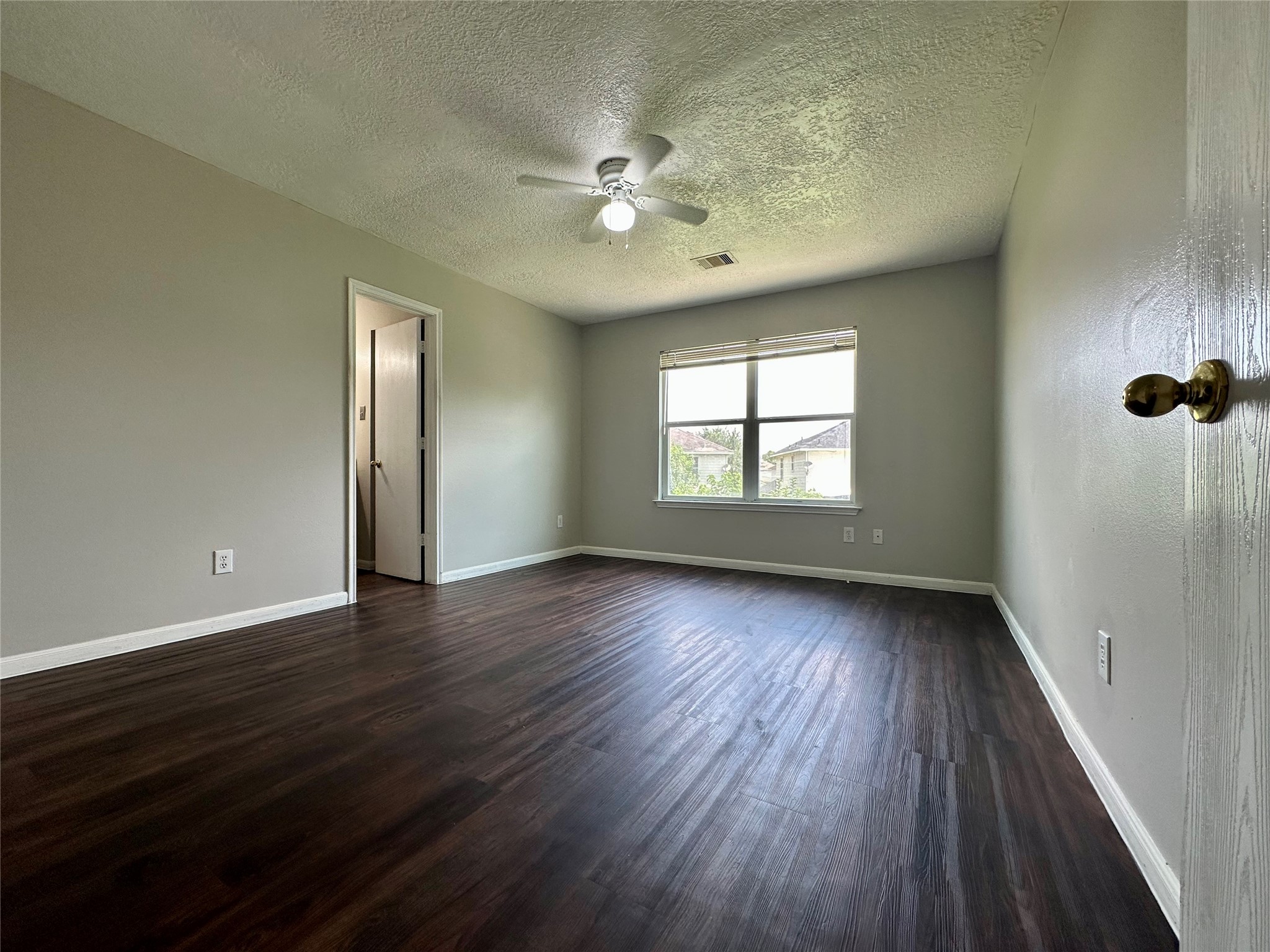 8607 Heather Bluff Court Property Photo 9