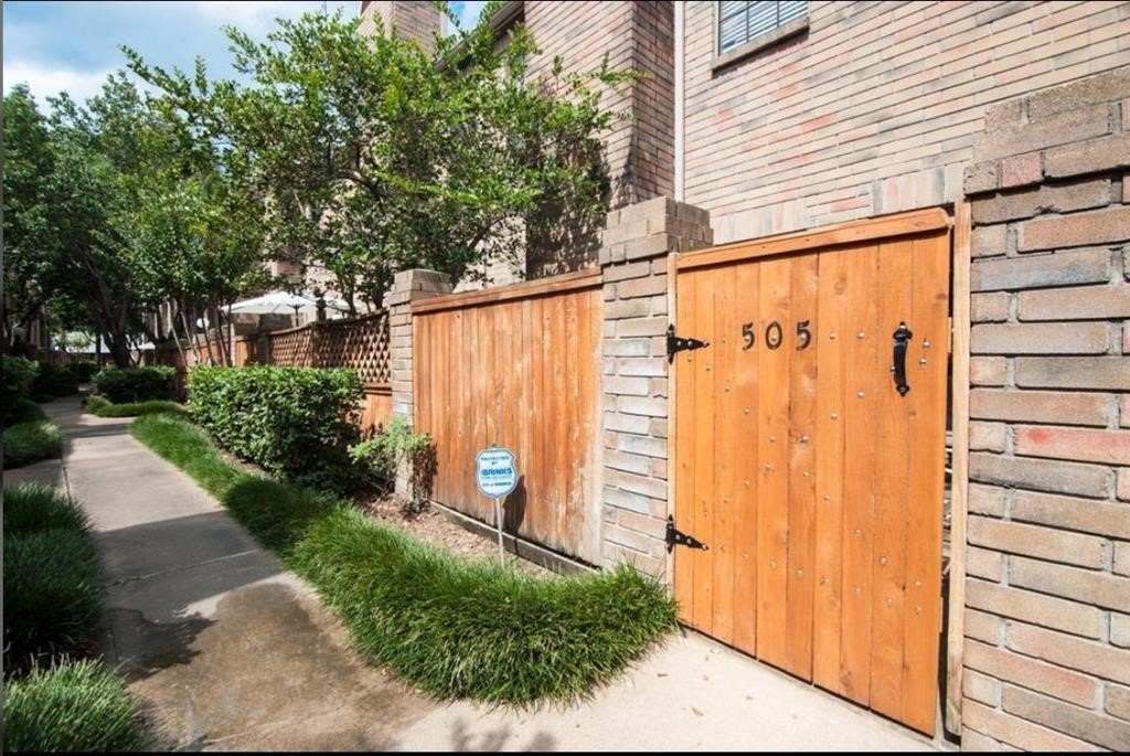 9850 Pagewood Lane 505 Property Photo 2