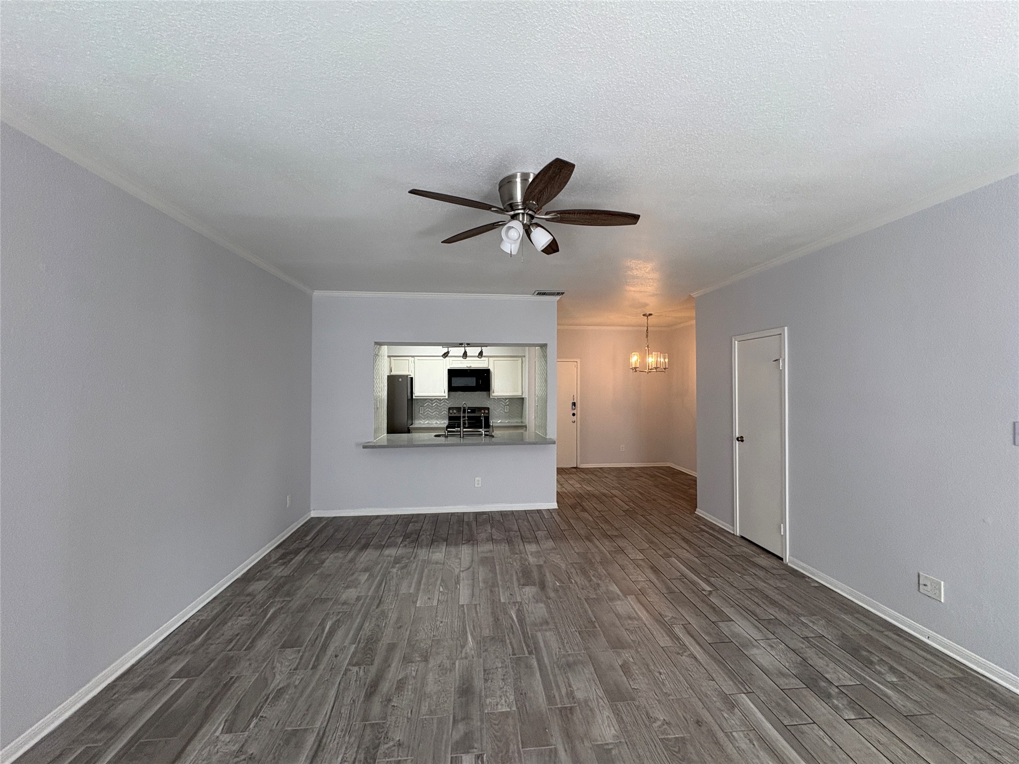 9850 Pagewood Lane 505 Property Photo 4