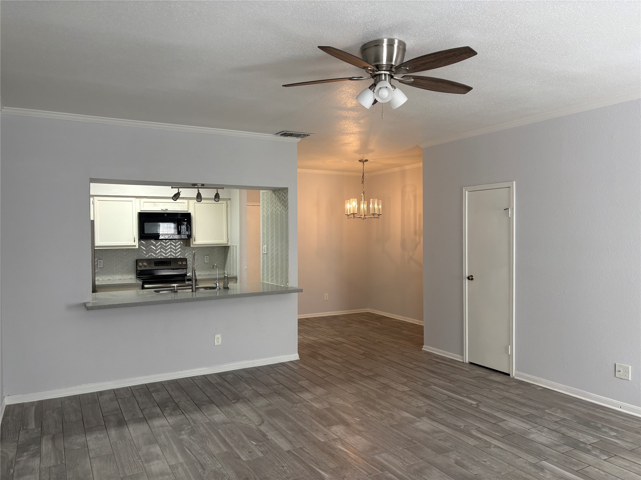 9850 Pagewood Lane 505 Property Photo 7