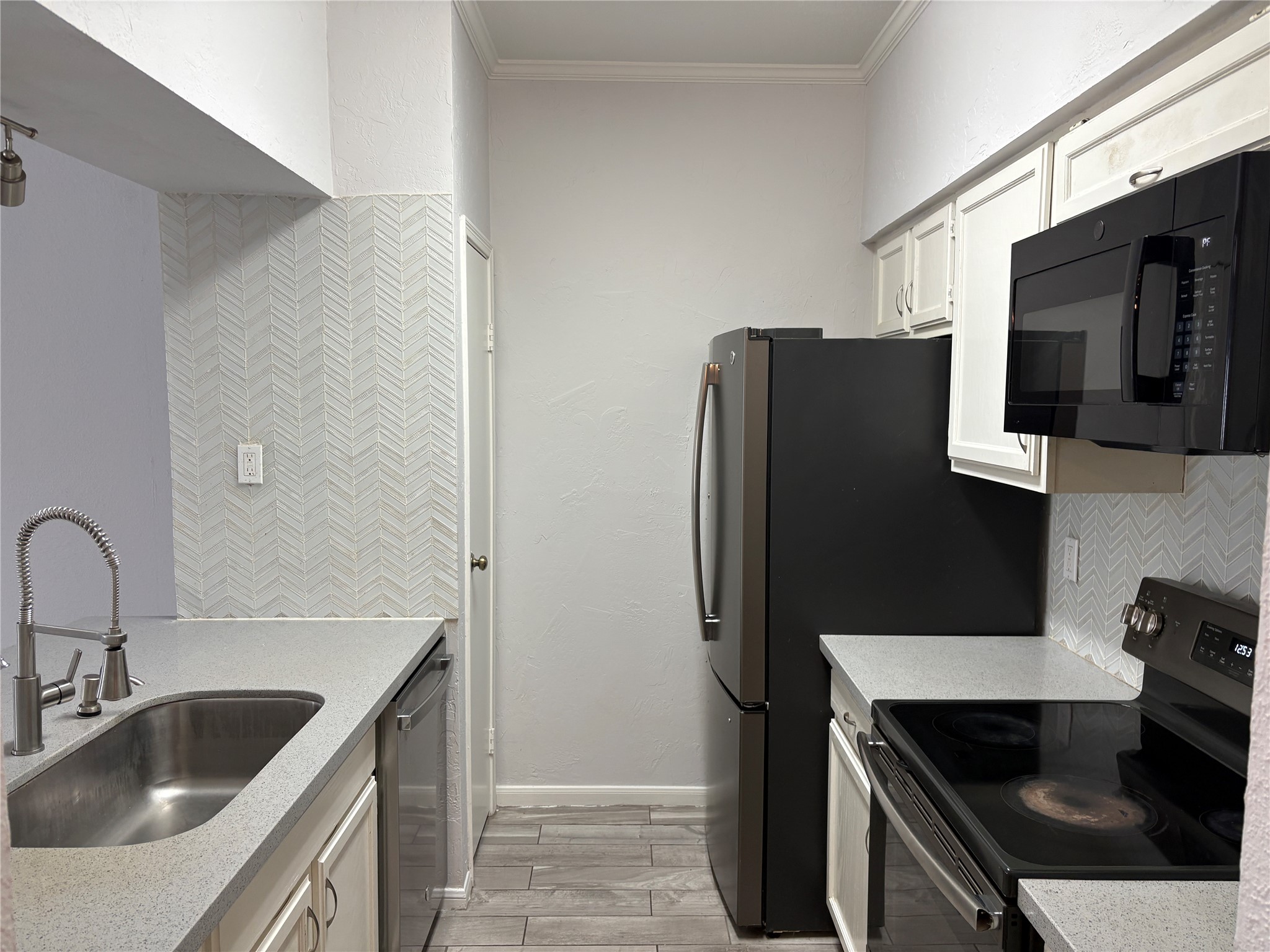9850 Pagewood Lane 505 Property Photo 10
