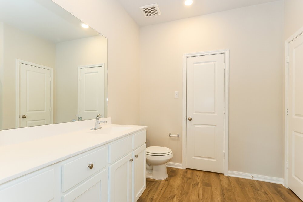 15643 Plum Brook Drive Property Photo 10